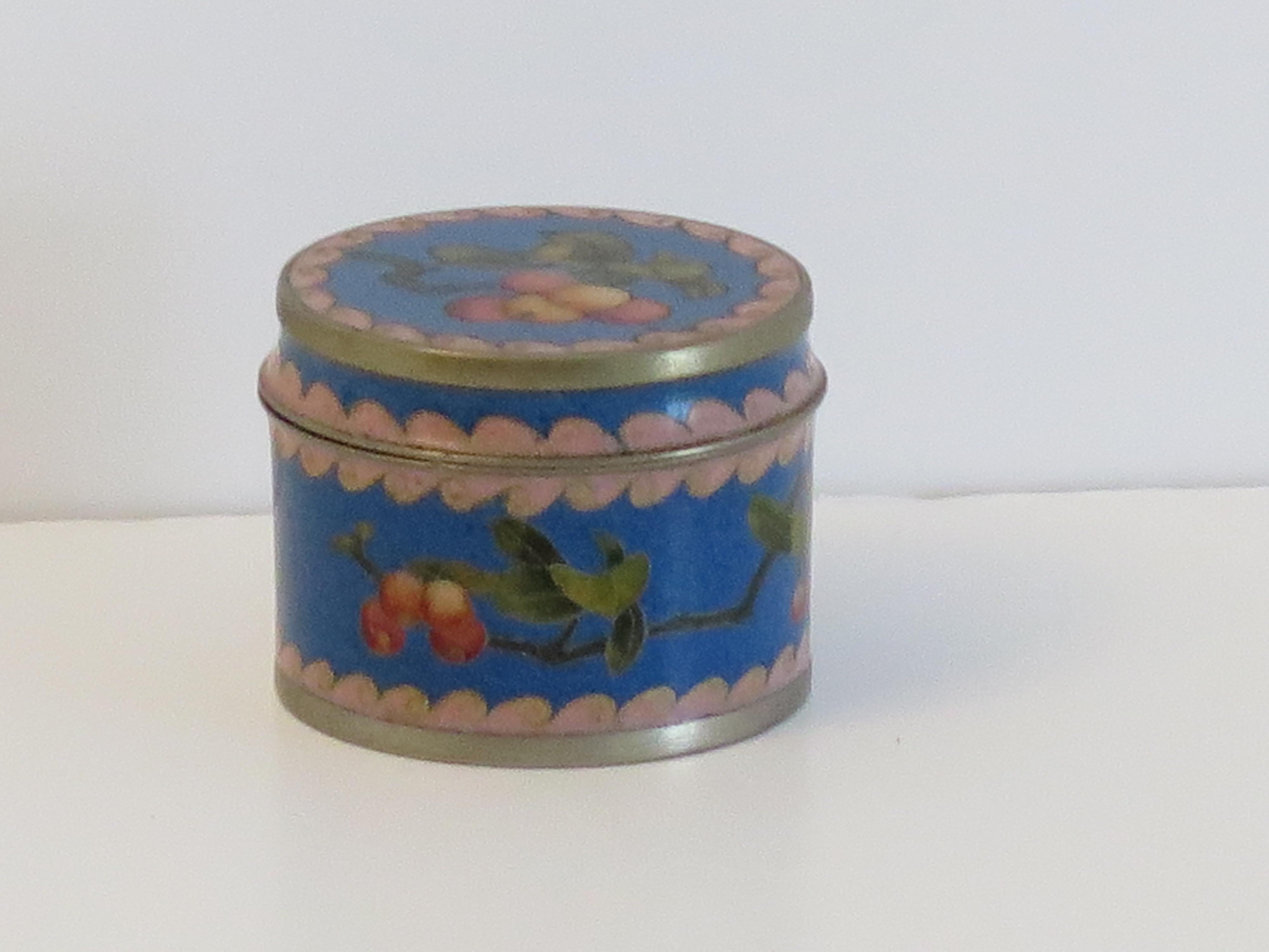 Cloissoné Small Chinese Cloisonné Lidded Box decorated with peaches, Circa 1930 For Sale