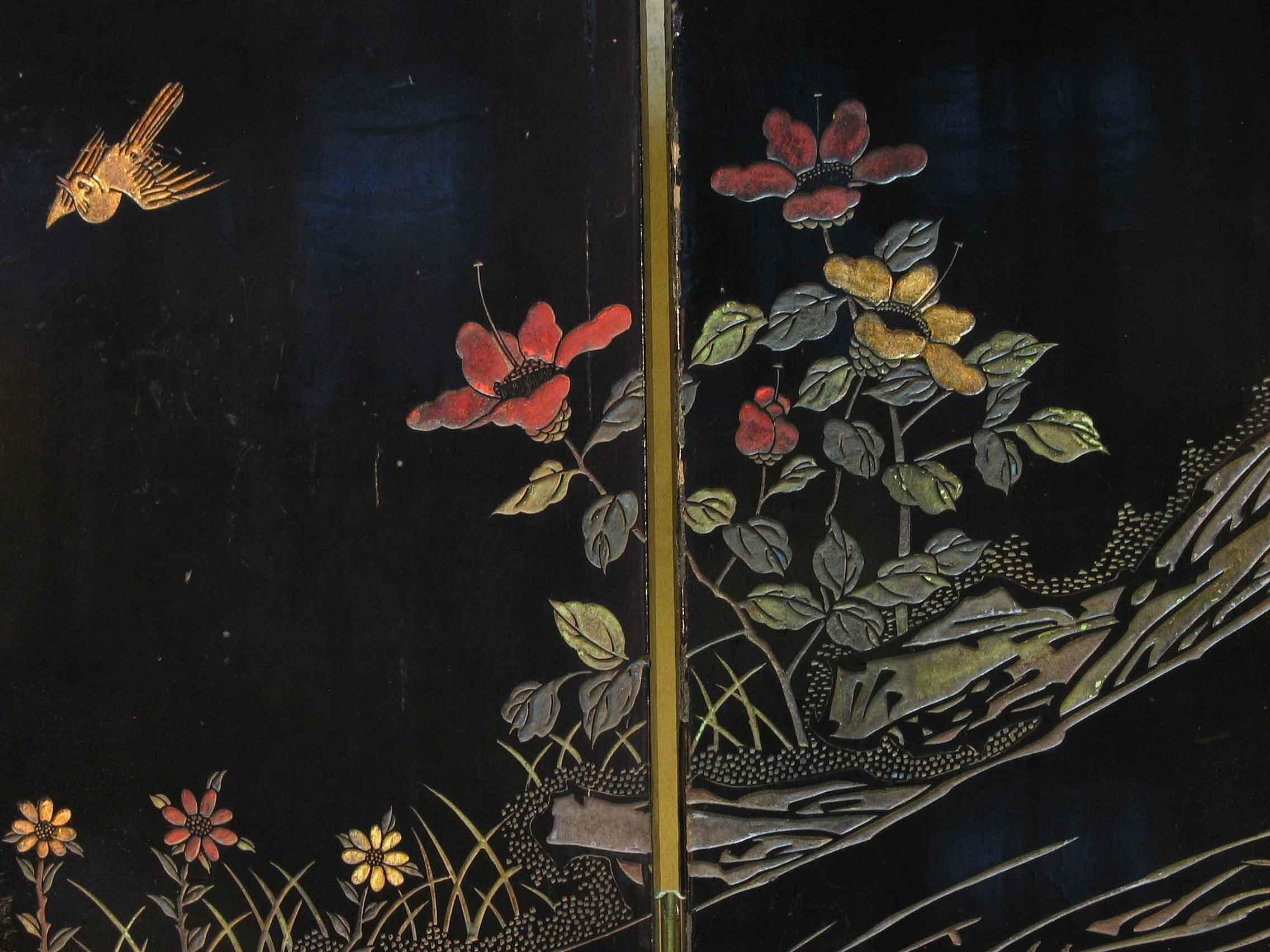 Small Chinese Coromandel and Lacquer Four-Fold Screen, Mid-20th Century 4