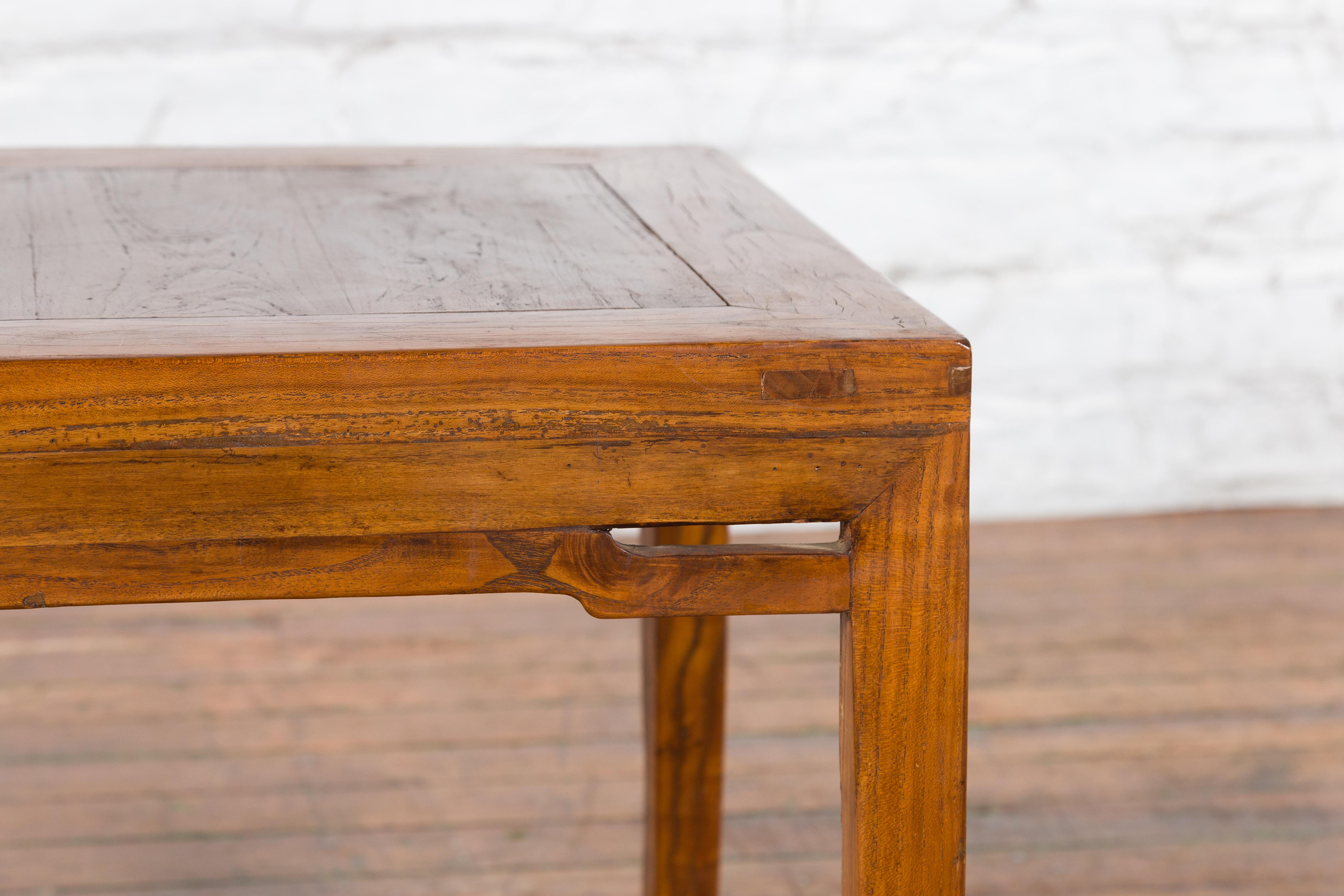 Small Chinese Early 20th Century Coffee Table with Humpback Stretchers For Sale 4