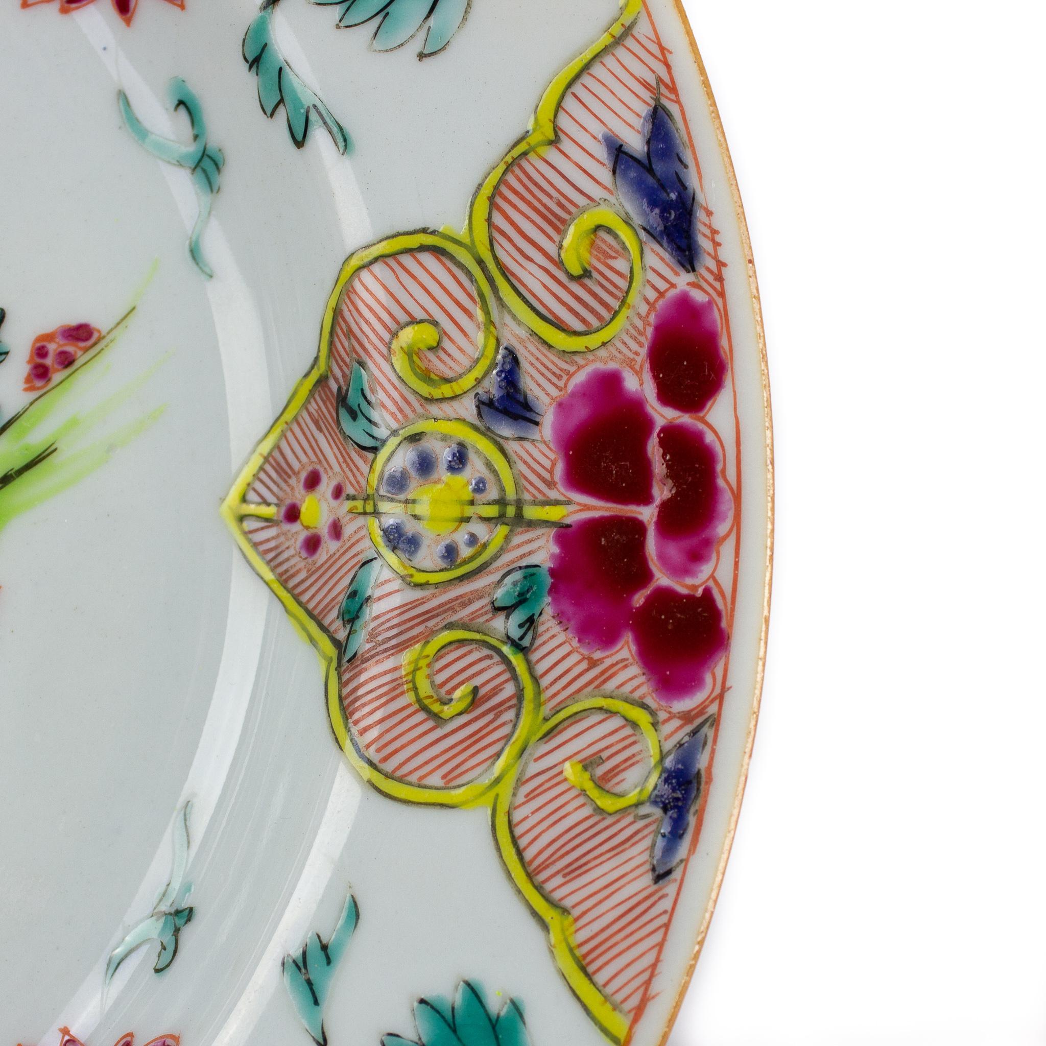 Small Chinese Export Porcelain Dish, Yongzheng Period, '1723-1735' In Good Condition For Sale In Lisbon, PT