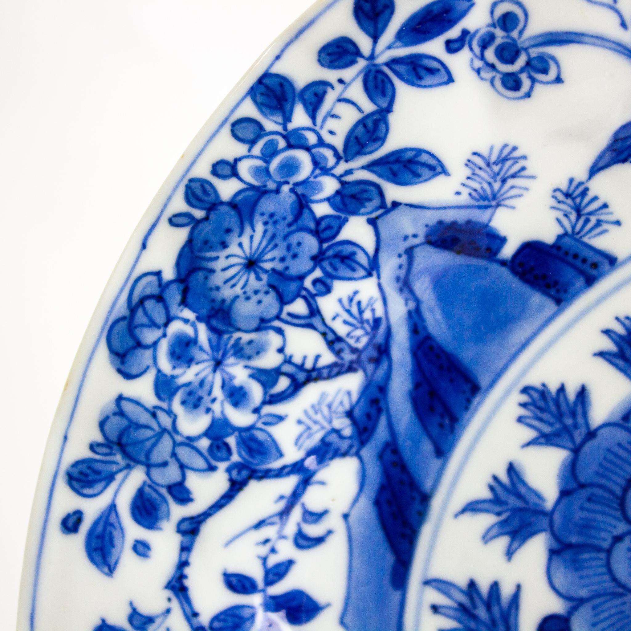 18th Century Small Chinese Export Porcelain Plate, Kangxi For Sale