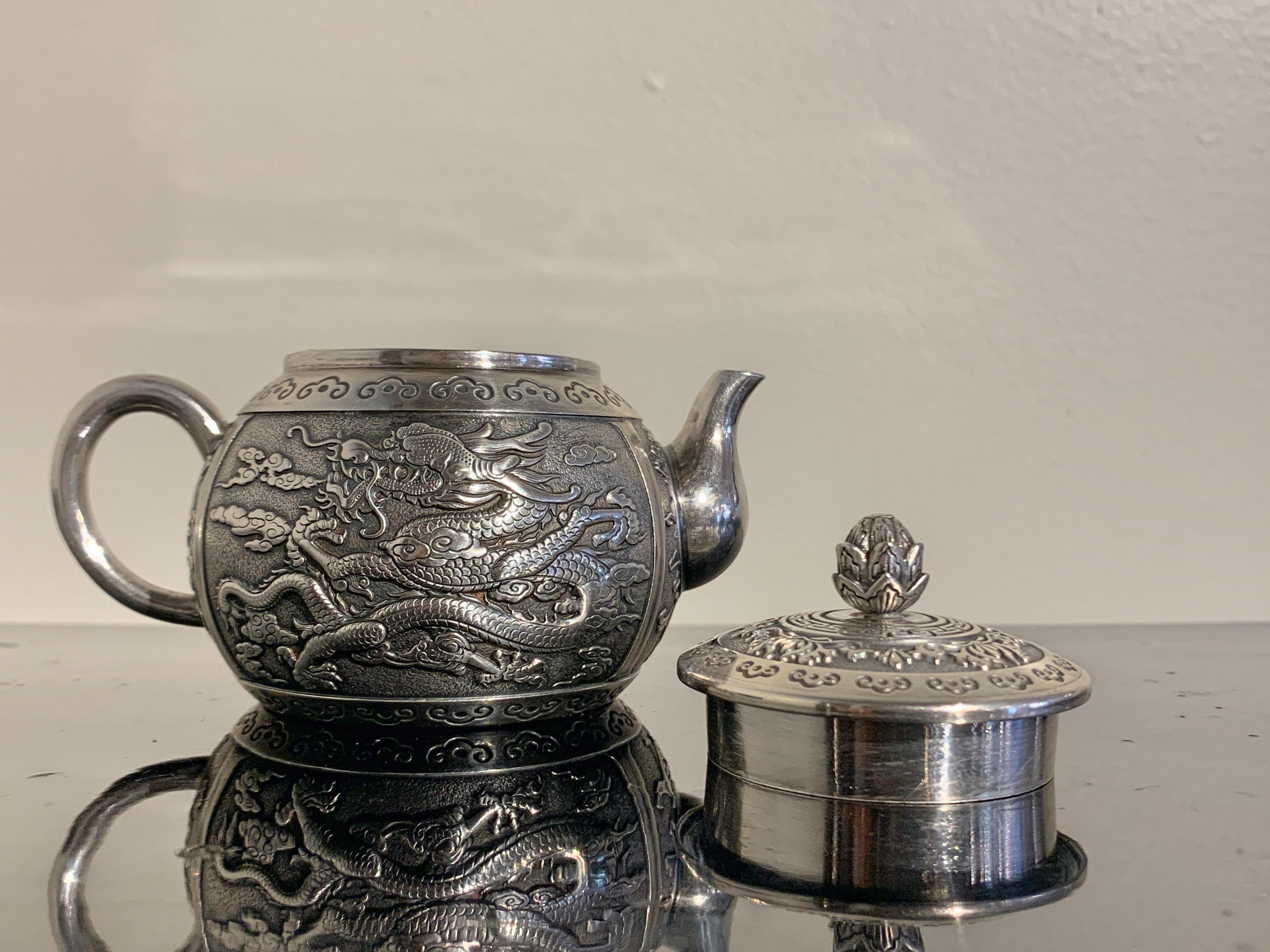 Small Chinese Export Silver Dragon Teapot by Wang Hing & Co, Late 19th Century In Good Condition In Austin, TX