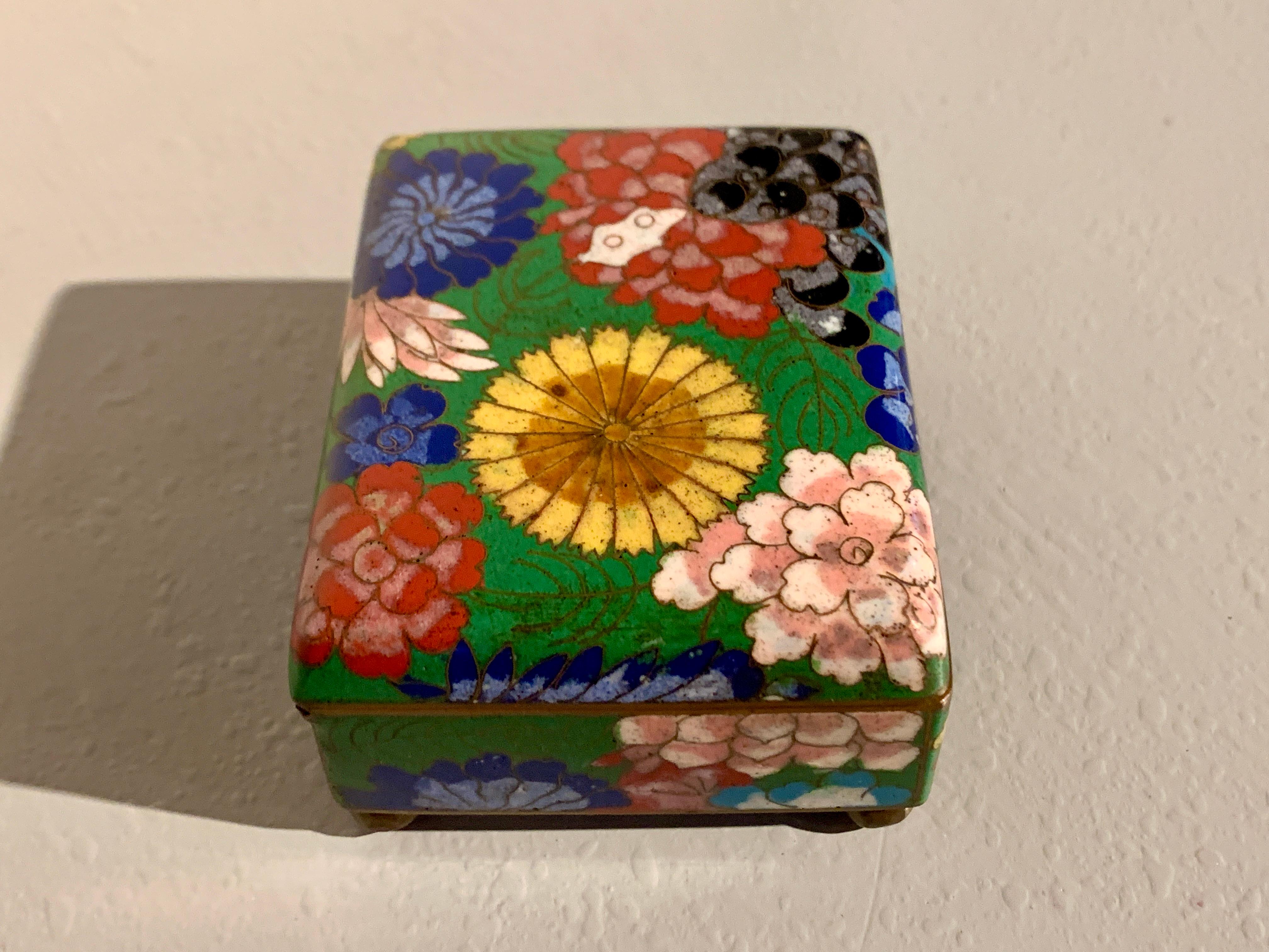 Cloissoné Small Chinese Floral Cloisonne Trinket Box, Republic Period, circa 1930s, China