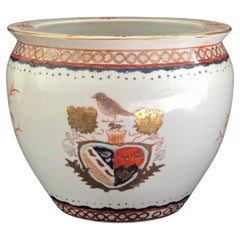 Pequeña jardinera o pecera de porcelana china pintada a mano, mediados del siglo XX