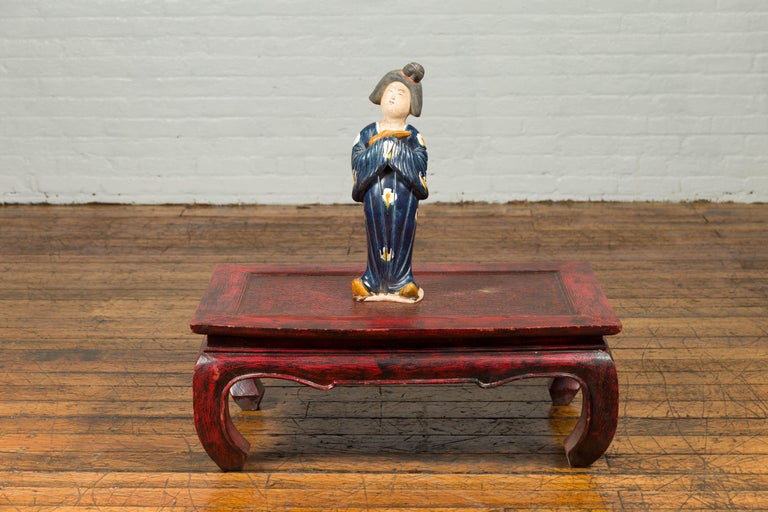 Small Chinese Statue of a Court Lady Wearing Blue Kimono and Holding a Baby For Sale at 1stDibs