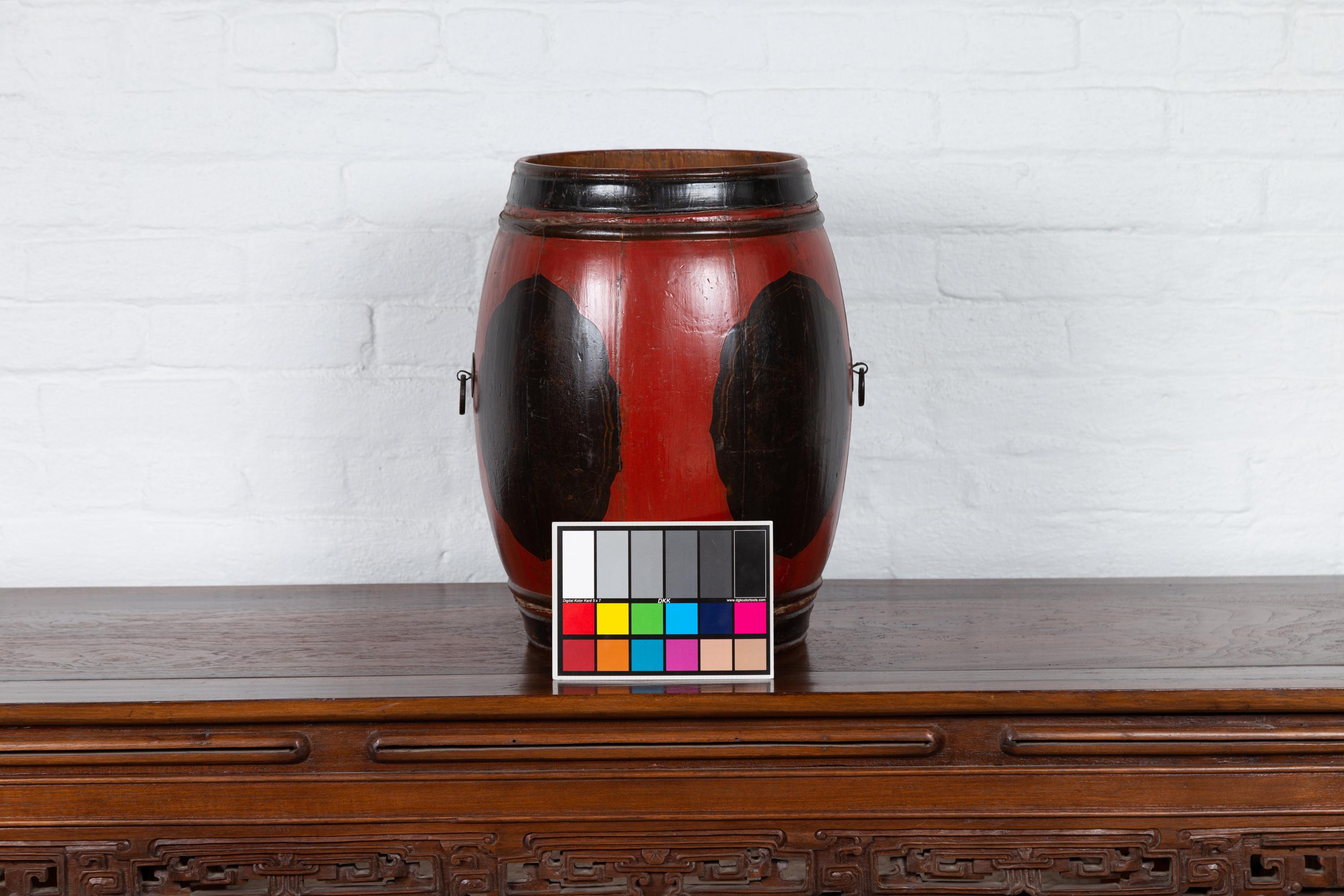 Small Chinese Vintage Wooden Barrel Planter with Red and Black Lacquered Decor For Sale 3