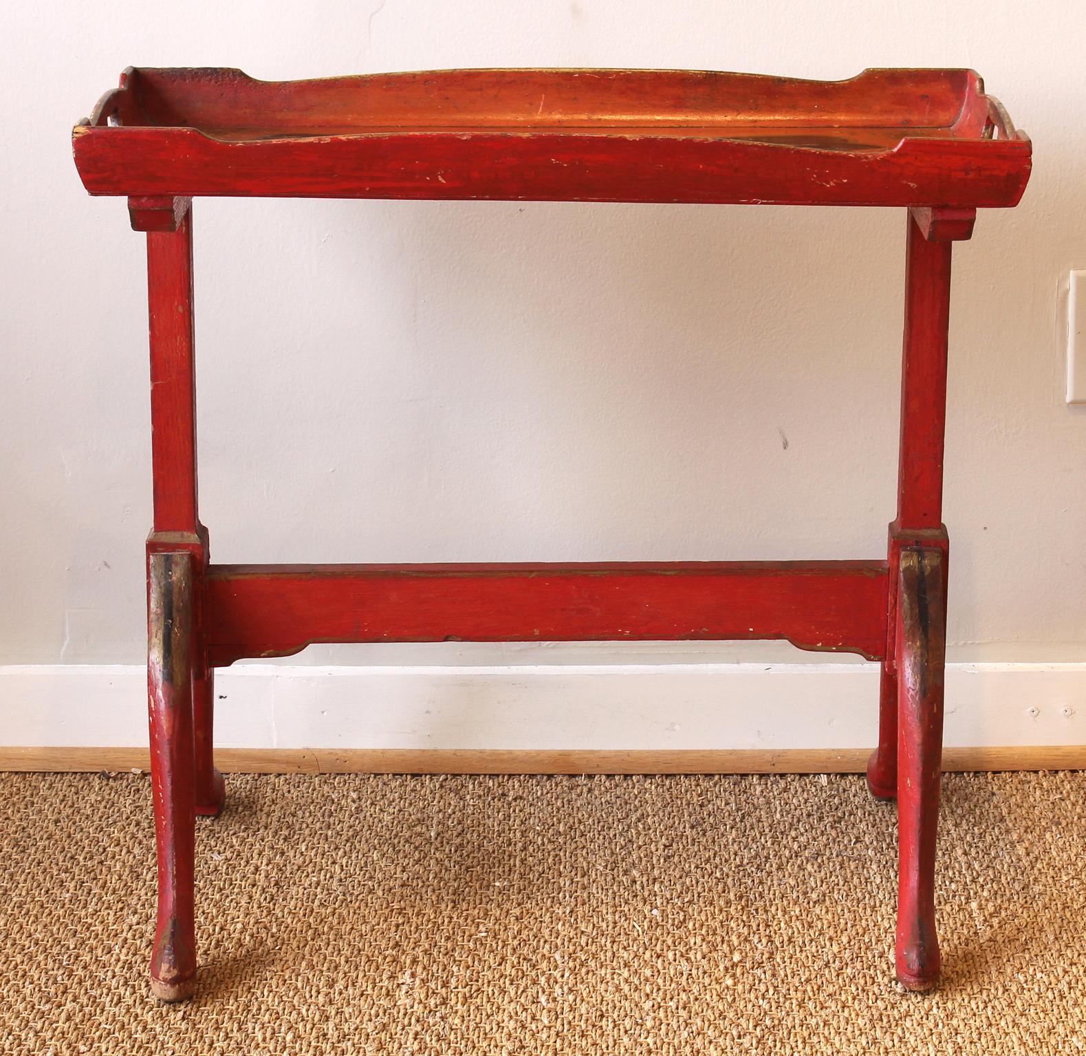 Small Chinoiserie Side Table (Spätes 19. Jahrhundert)