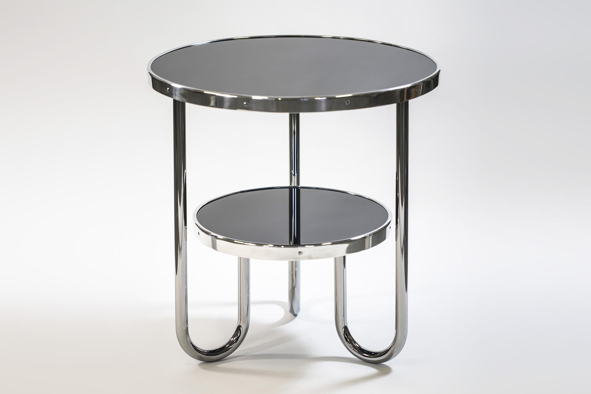 Unusual bauhaus table.
Completely professionally restored
Source: Czechia (Czechoslovakia)
Maker: Kovona
Period: 1970-1979
Material: chrome, glass and lacquered wood.