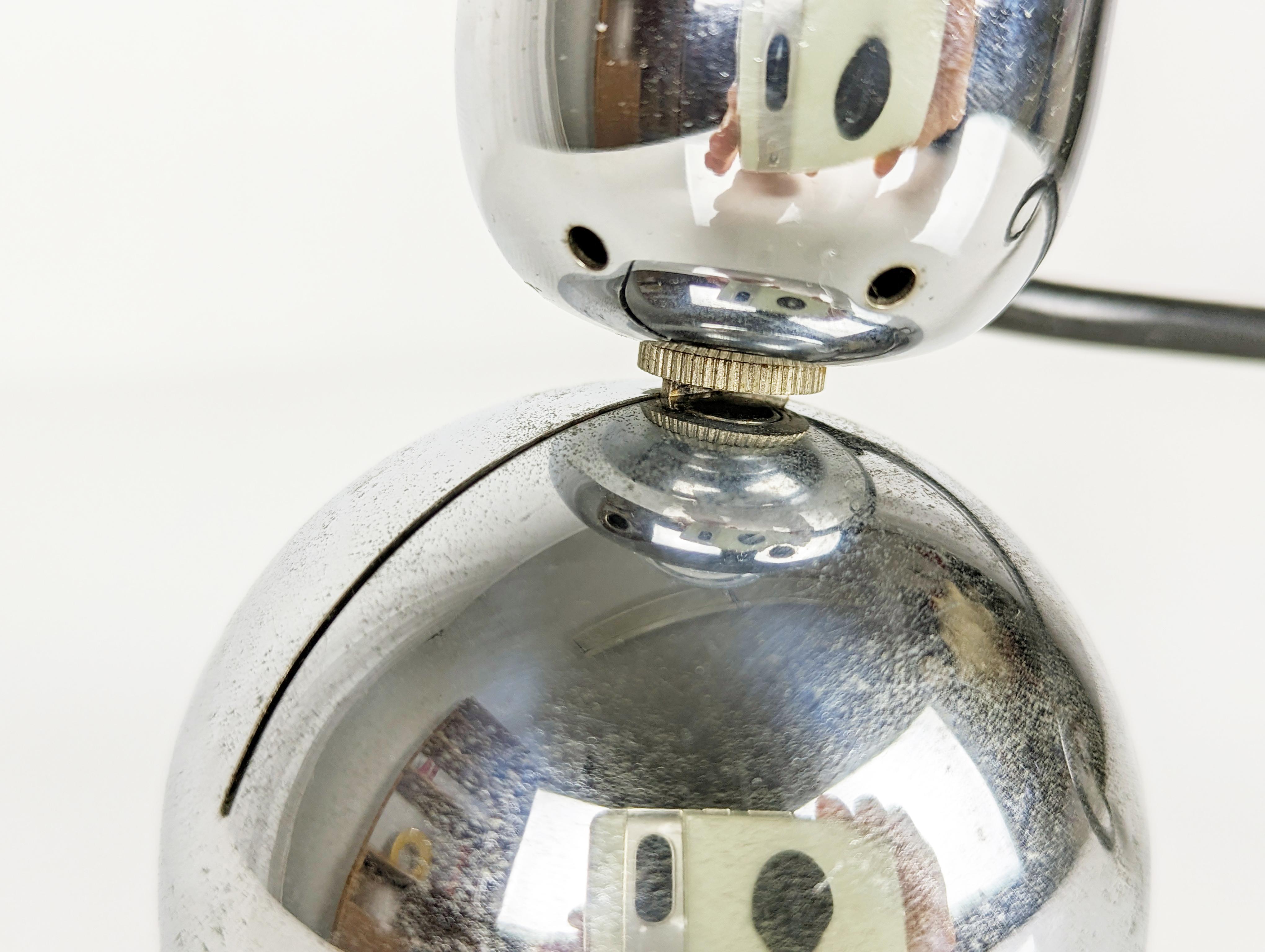 Tedesco Piccola lampada da tavolo Pollux in metallo cromato di Ingo Maurer per M Design, anni '60 in vendita