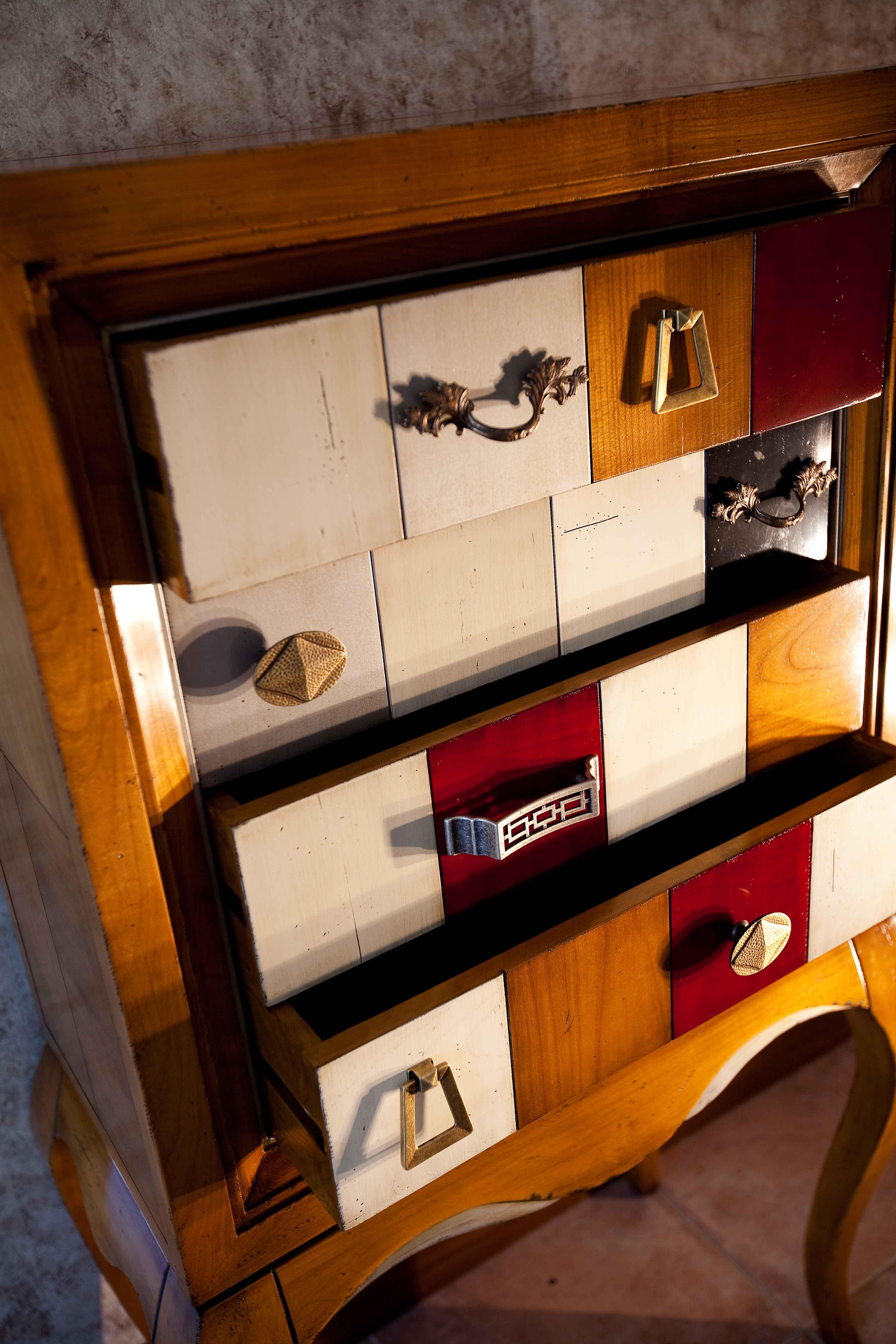 Espagnol Petite armoire Cibeles par Lola Glamour en vente