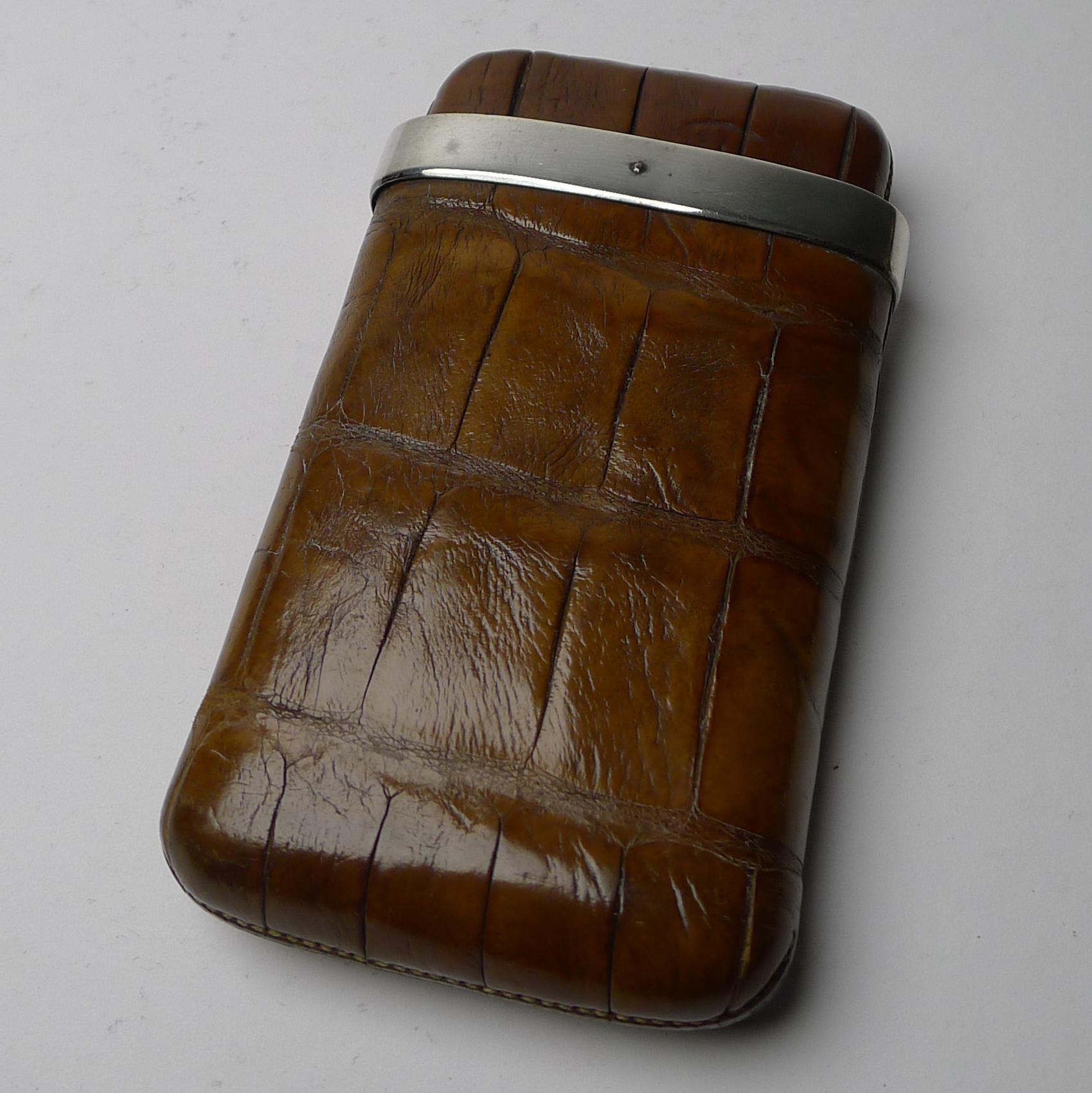 Small Cigar / Cheroot Case in Crocodile & Silver - 1881 In Good Condition For Sale In Bath, GB