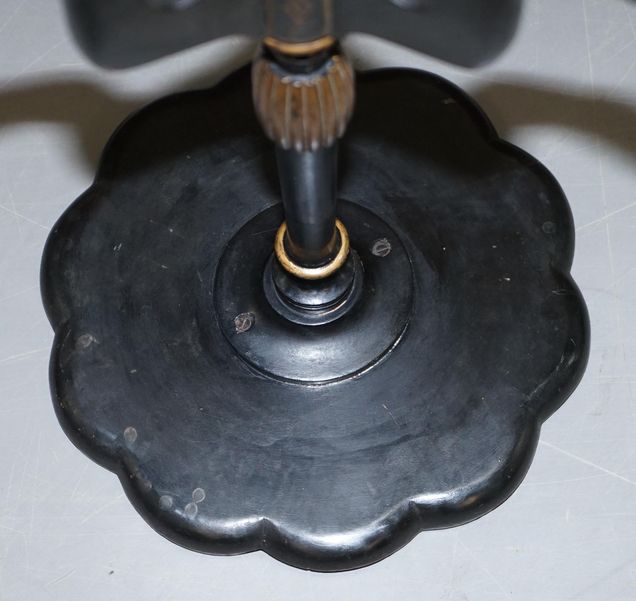 Small circa 1940s Lacquered Chinese Chinoiserie Side Lamp End Wine Table 6