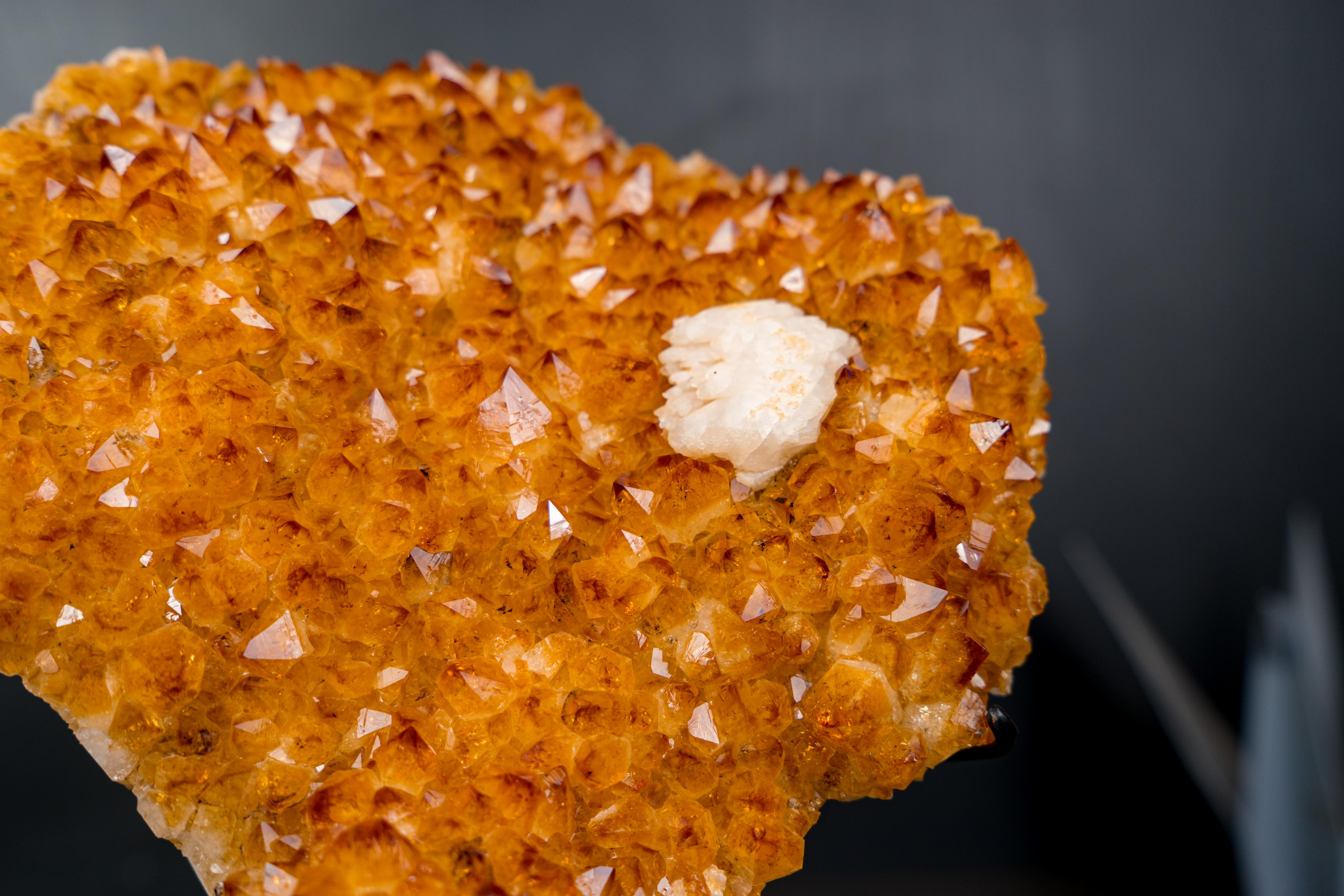 Small Citrine Cluster with Rich Golden-Orange Druzy in vendita 1