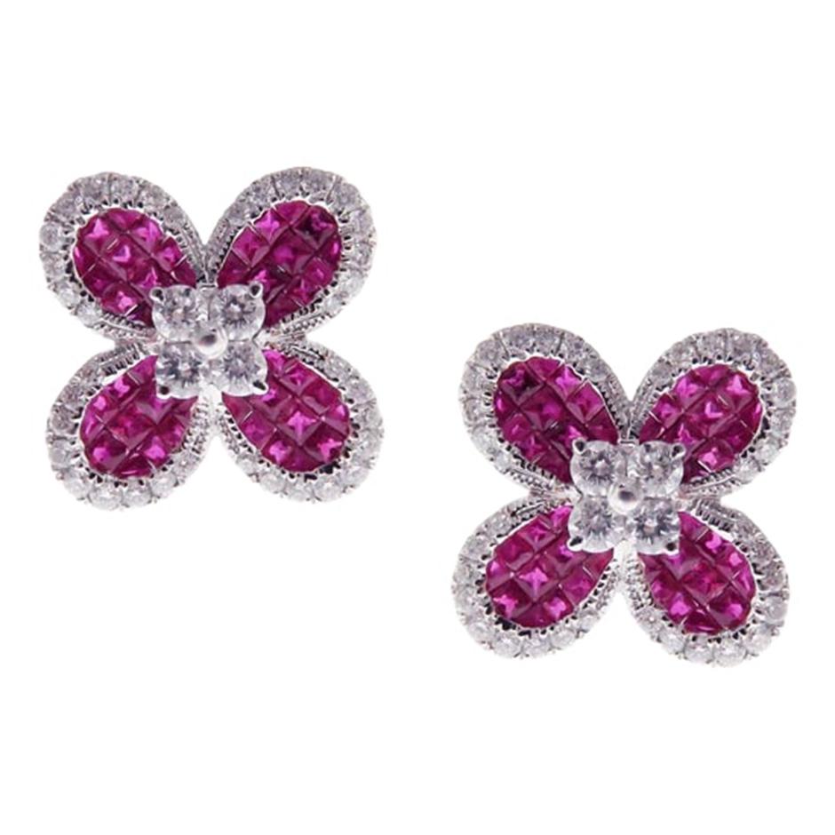 Small Clover Invisible Ruby Earring Ring Set For Sale 1