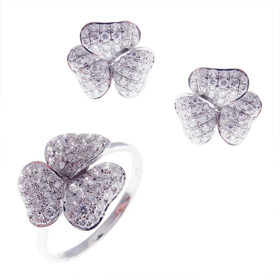 Women's Small Clover Motif Pave Diamond Earring Ring Set For Sale