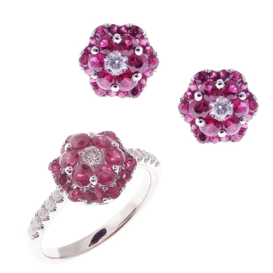 Small Cluster Ruby Flower Earring Ring Set In New Condition For Sale In Los Angeles, CA