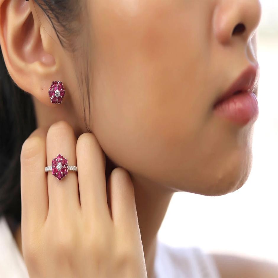 Small Cluster Ruby Flower Earring Ring Set For Sale 1
