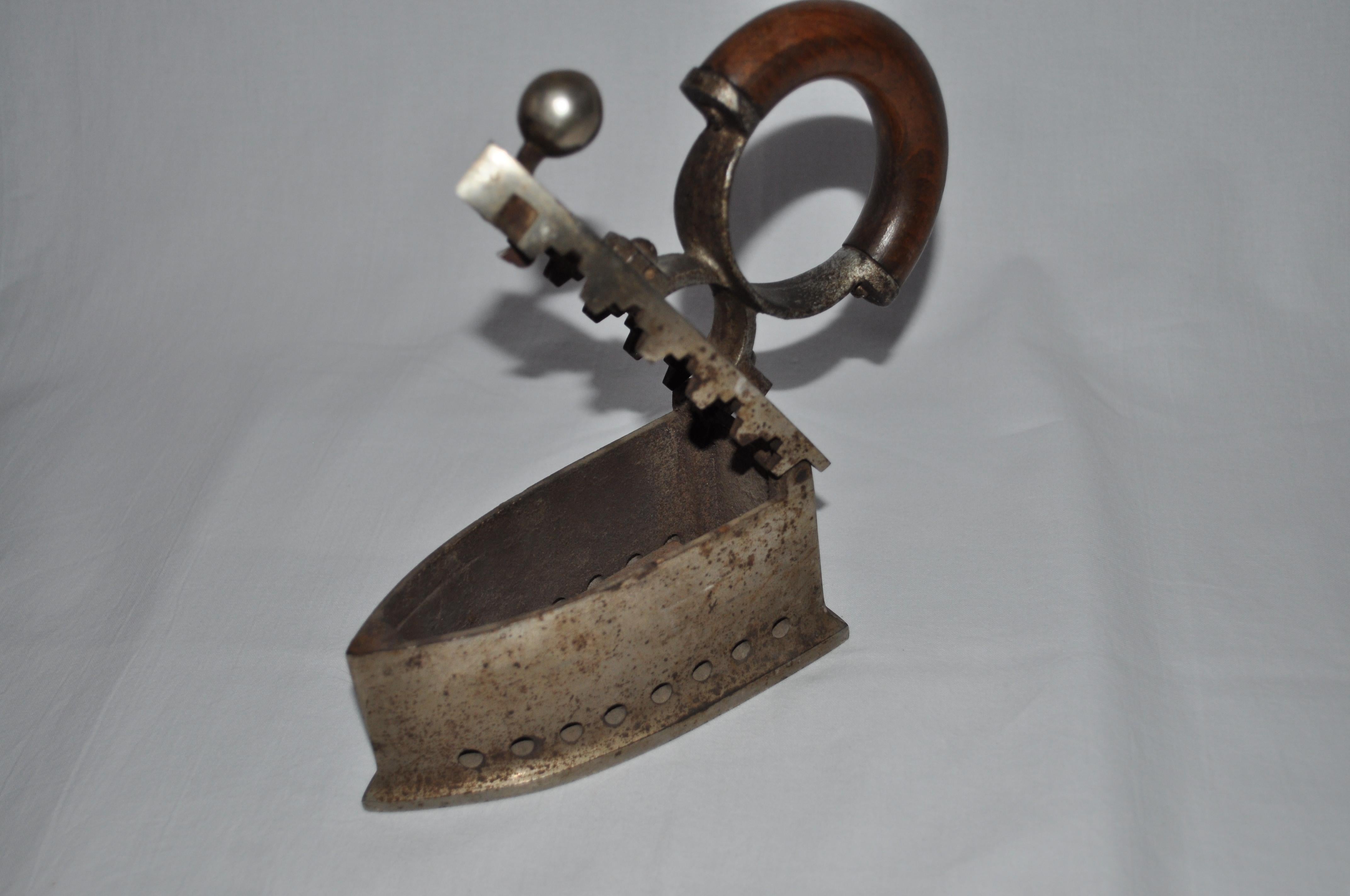 Hungarian Small Coal Ironing, circa 1900 For Sale