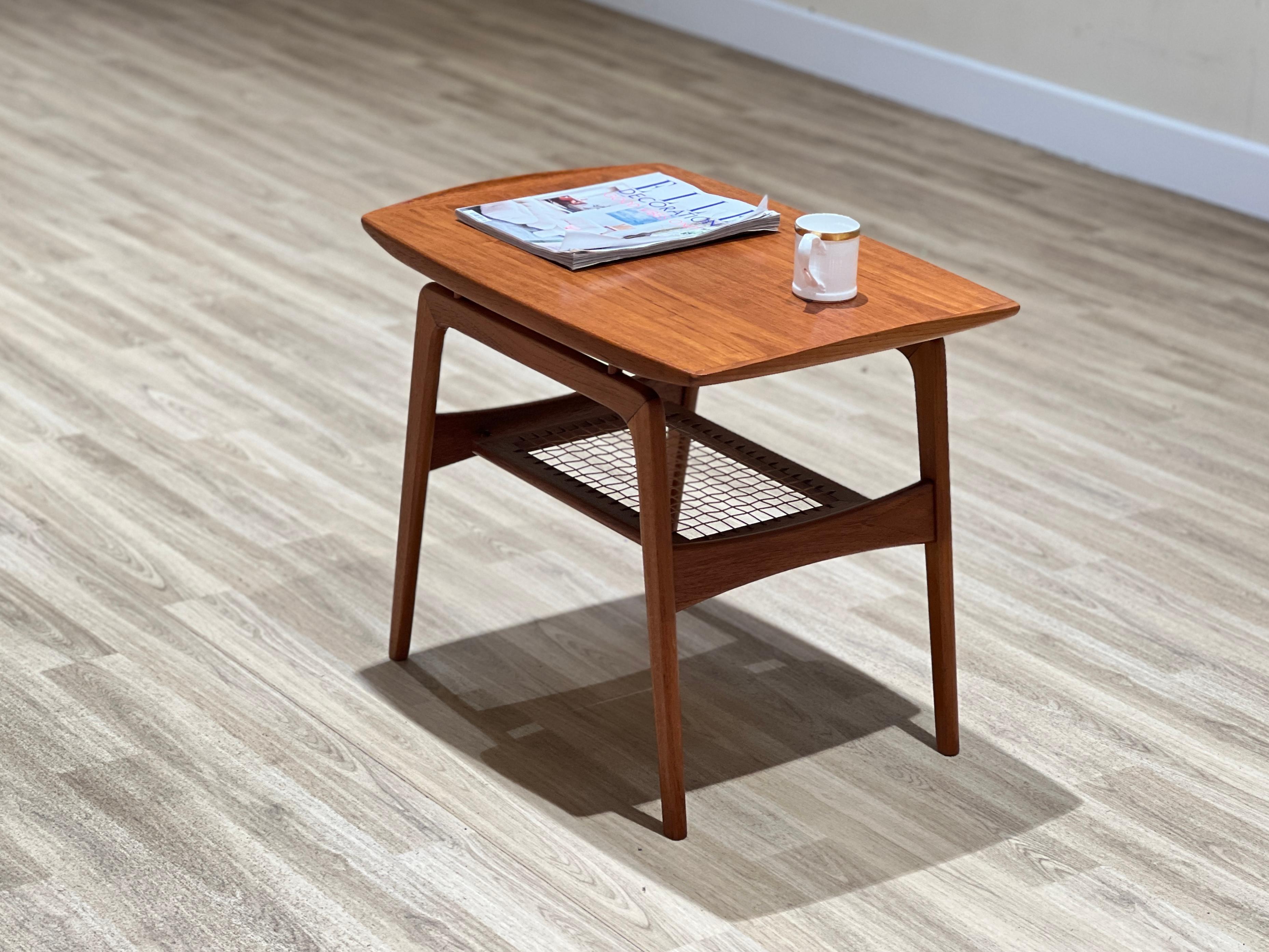 Scandinavian Modern Small coffee table by Arne Hovmand-Olsen