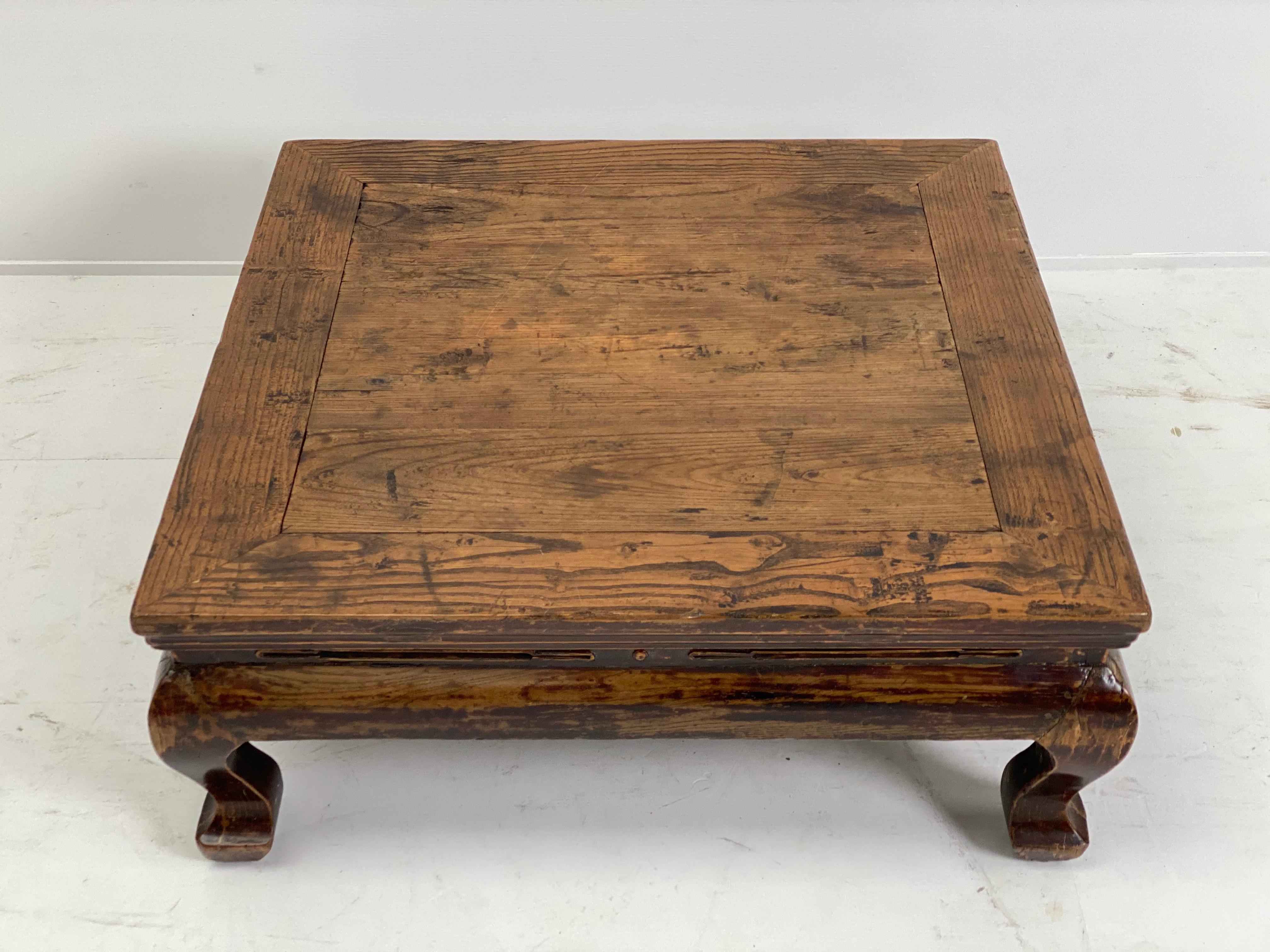 Elegant Teak Asian coffee table with a great shine,
warm and worn patina of the Teak Wood,
Bangkok around 1920,