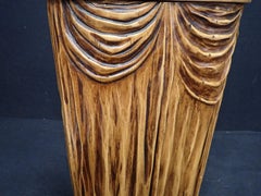 kleiner konsolen- oder beistelltisch aus geschnitztem holz um 1950/1960