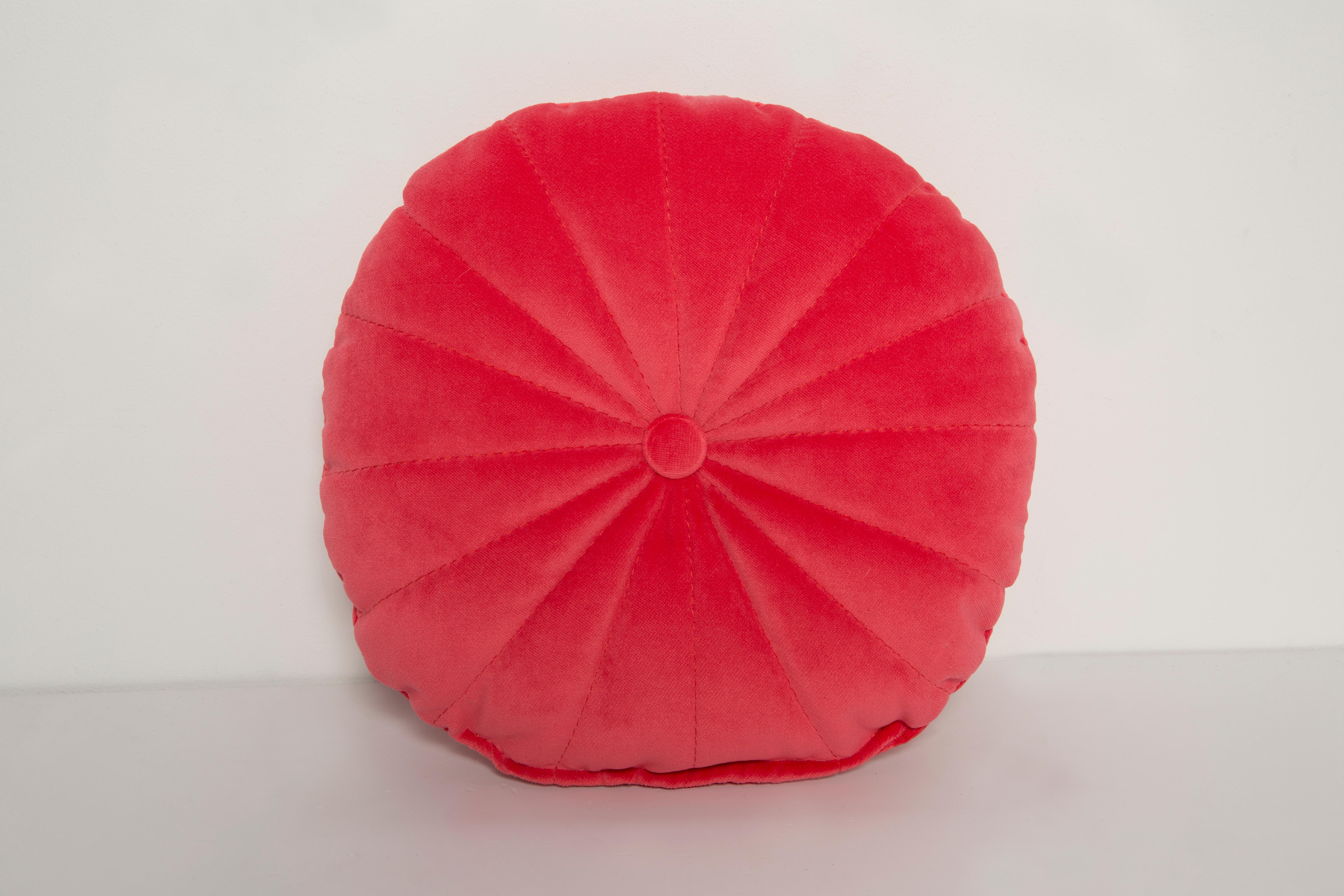 Small Contemporary Coral Pink Orange Velvet Pillow, Vintola Studio, Europe.  For Sale 5