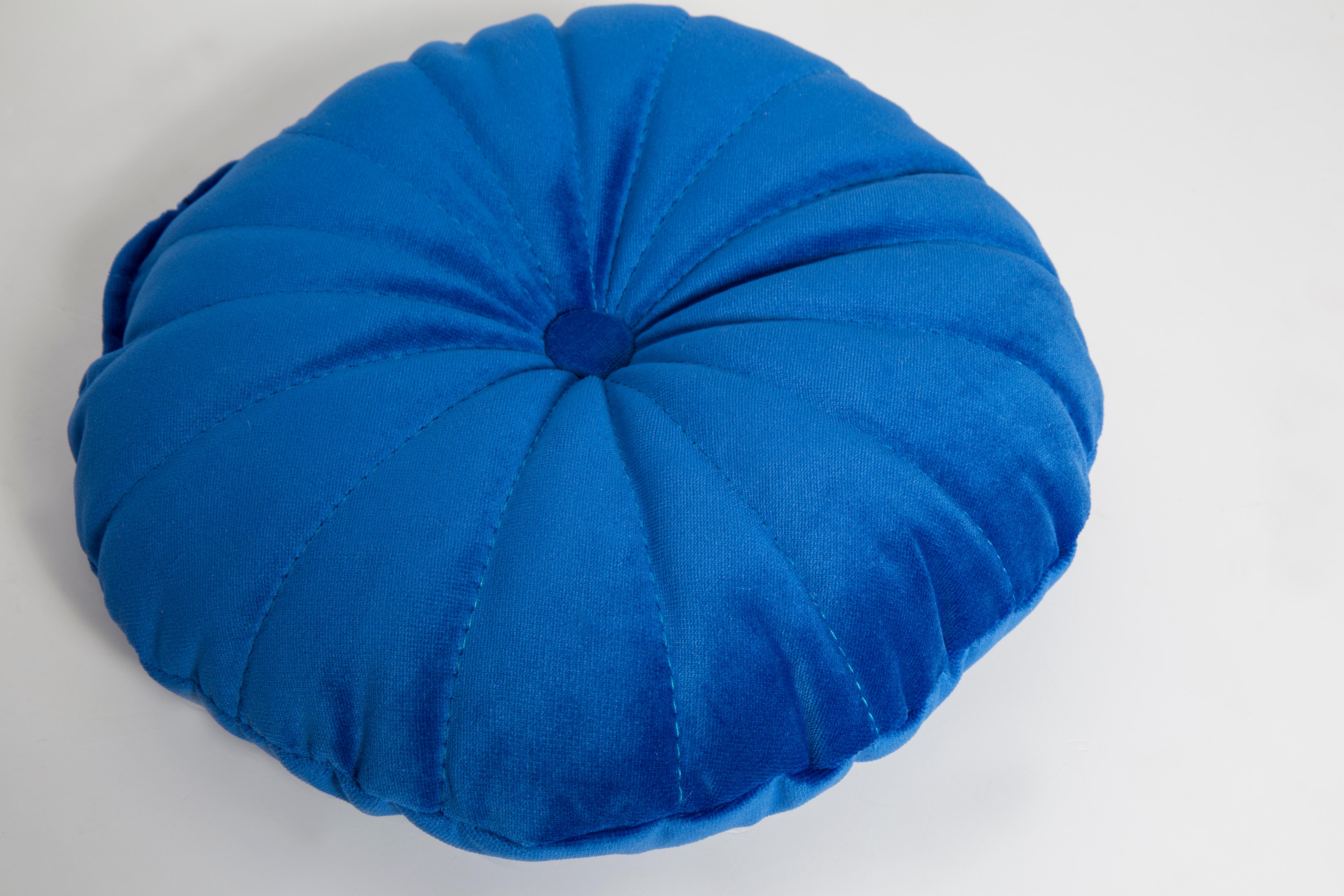 Small Contemporary Dark Blue Velvet Pillow, Vintola Studio, Europe.  For Sale 2