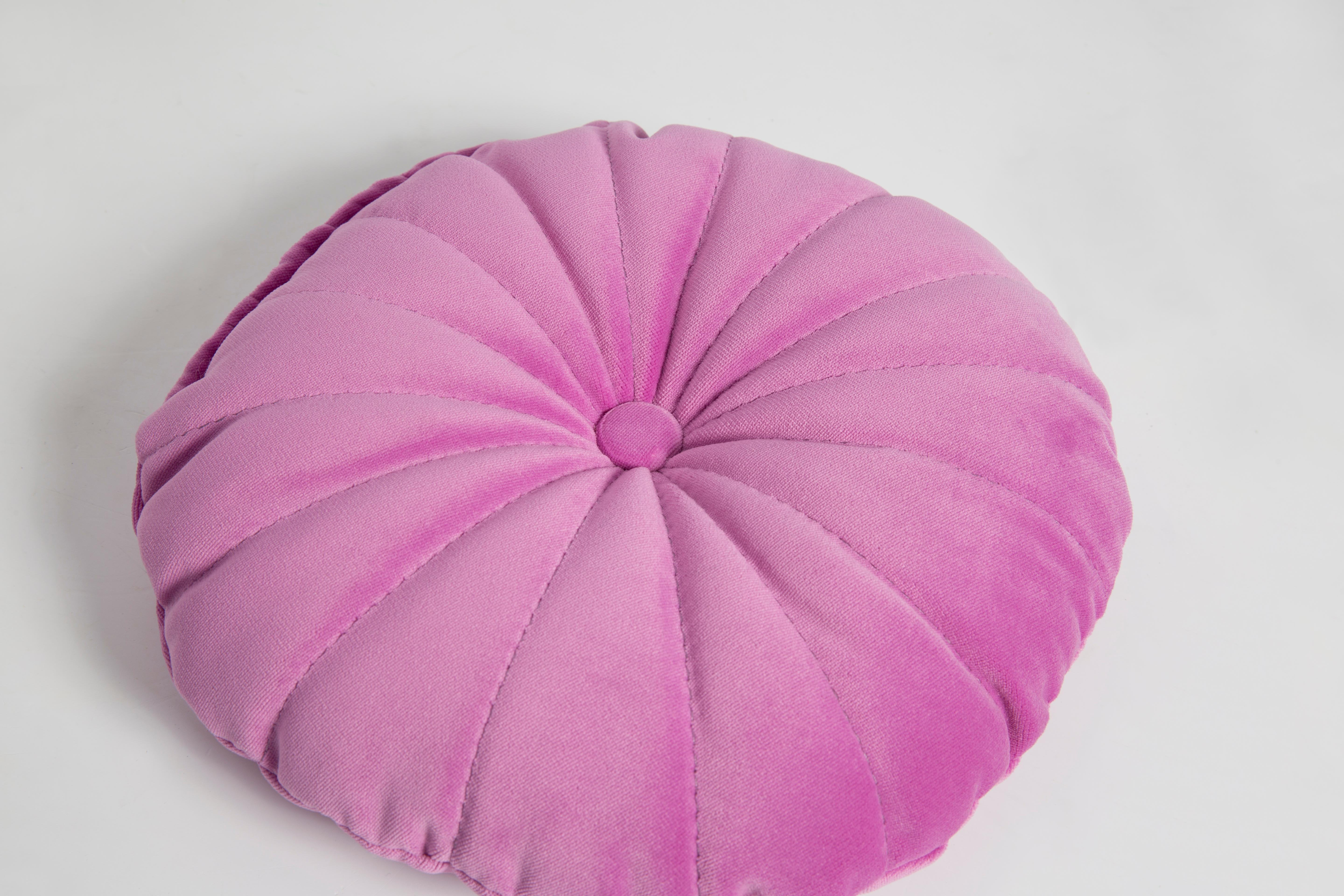 Small Contemporary Light Pink Velvet Pillow, Vintola Studio, Europe.  For Sale 4