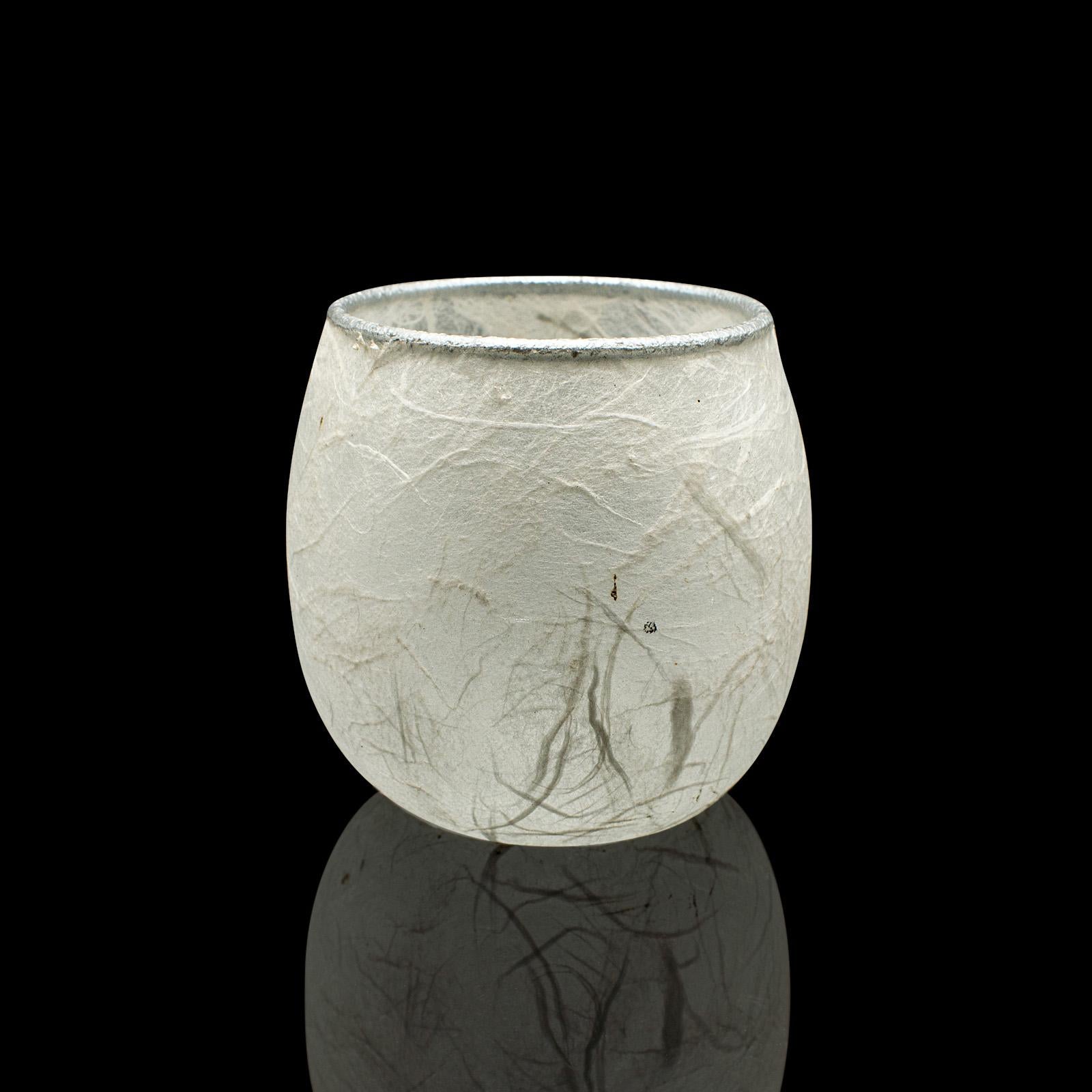 Kleines Contemporary JAR für Teelichter, Englisch, Kunstglas, Votivkerze, Posy Vase (Britisch) im Angebot