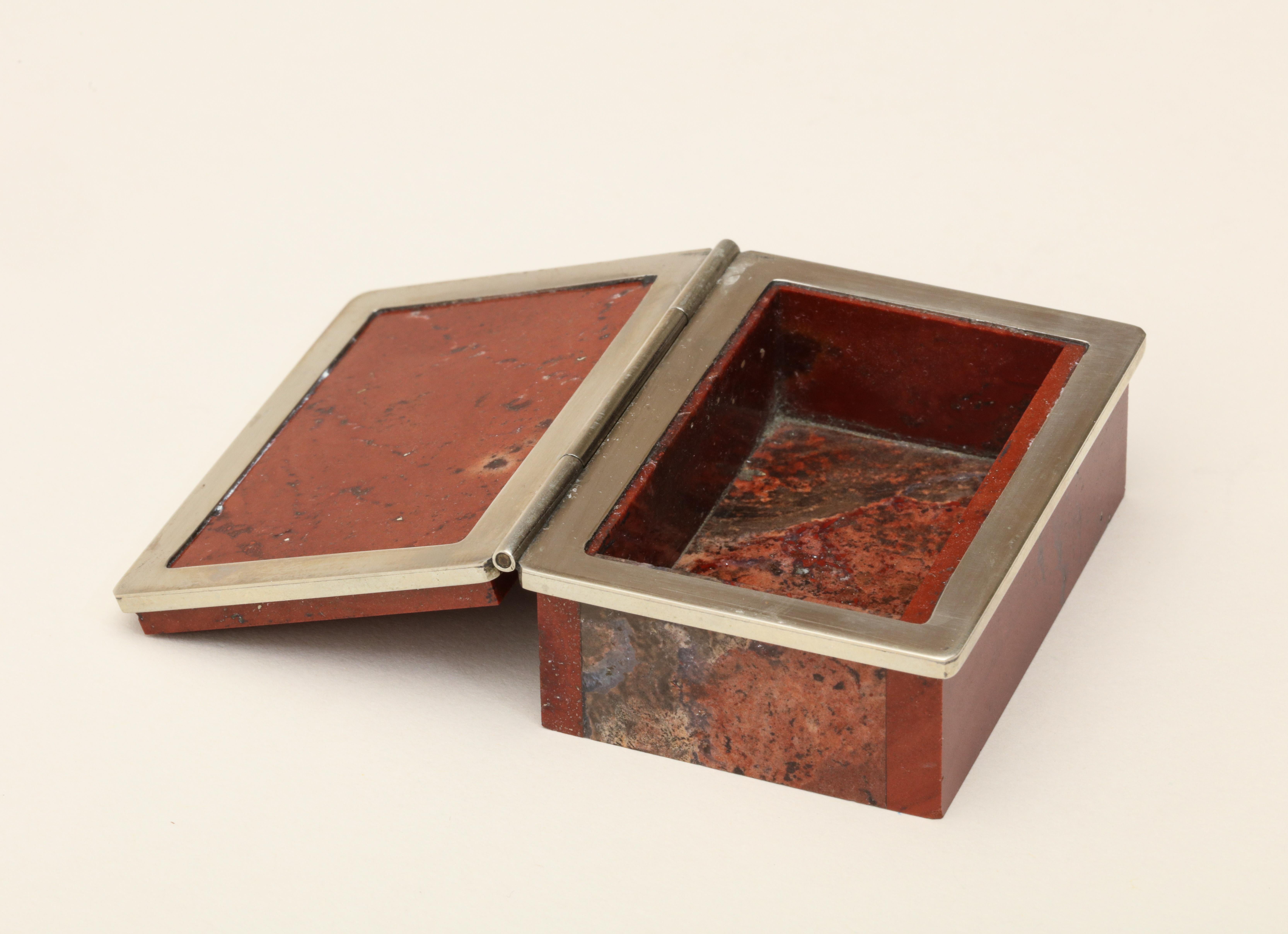 Small Continental Red Agate and Silver Plate Hinged Box In Excellent Condition For Sale In New York, NY