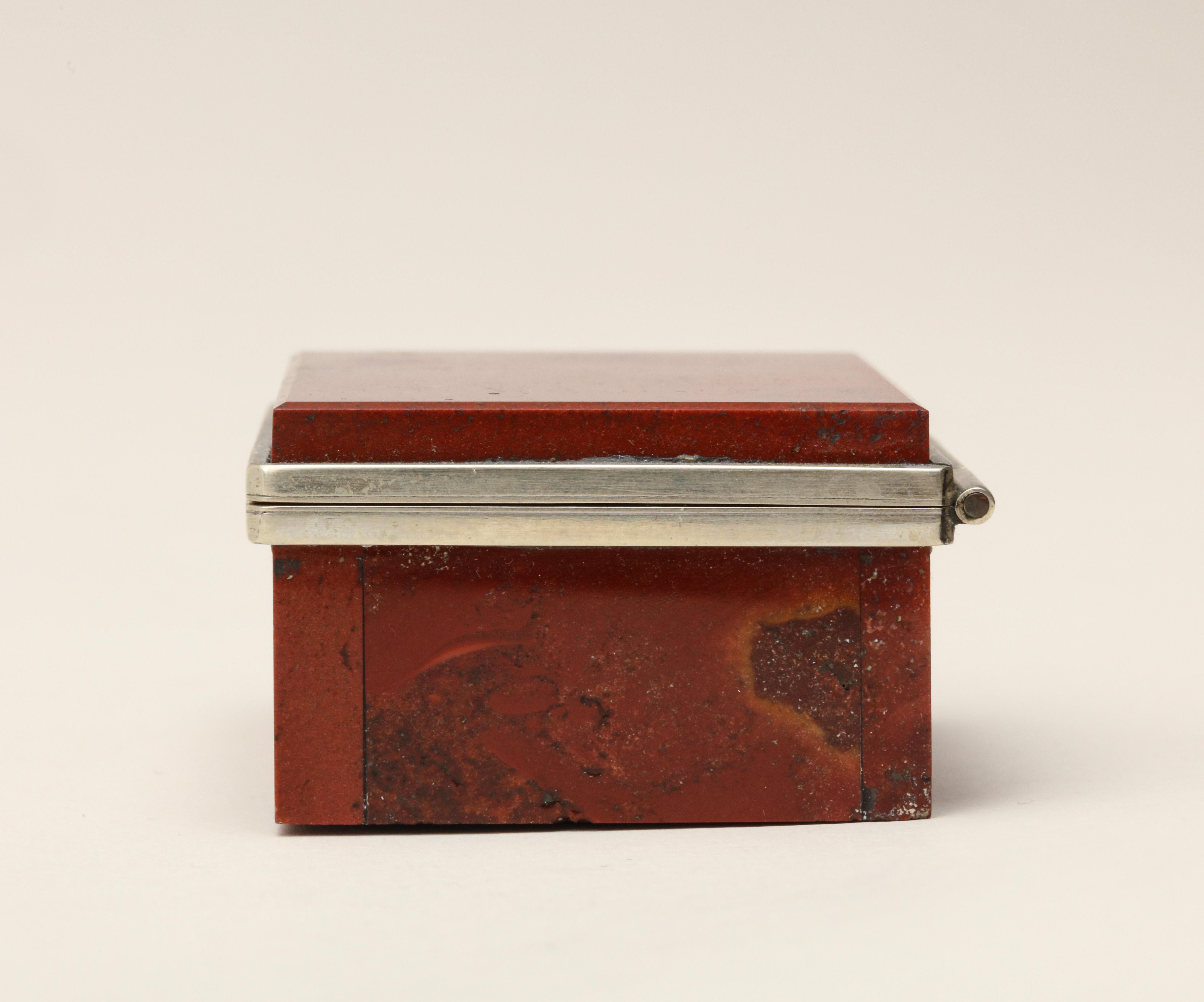 Small Continental Red Agate and Silver Plate Hinged Box For Sale 2