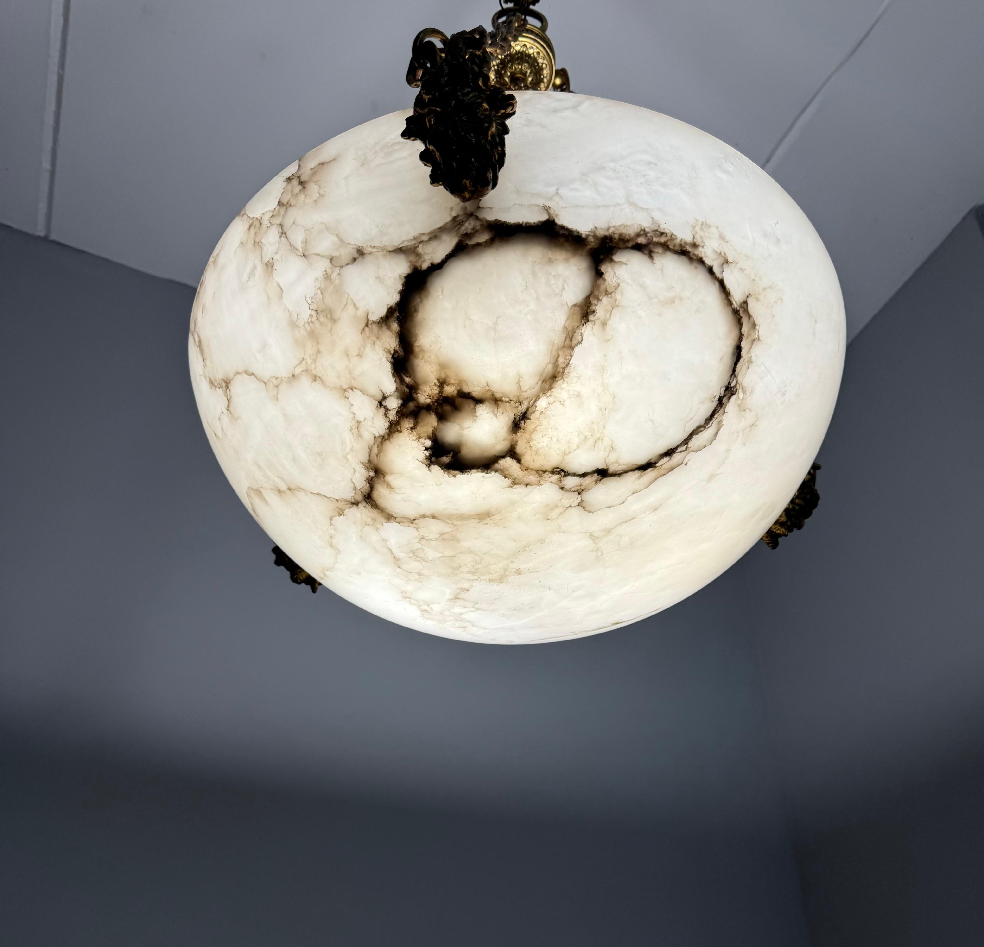 Coolest Ever Antique White & Black Alabaster Pendant Light w. Satyr Sculptures im Angebot 11