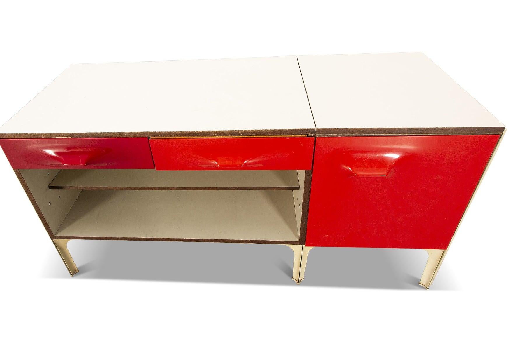 Small Credenza In White + Red Lacquer By Raymond Loewy In Excellent Condition In Berkeley, CA