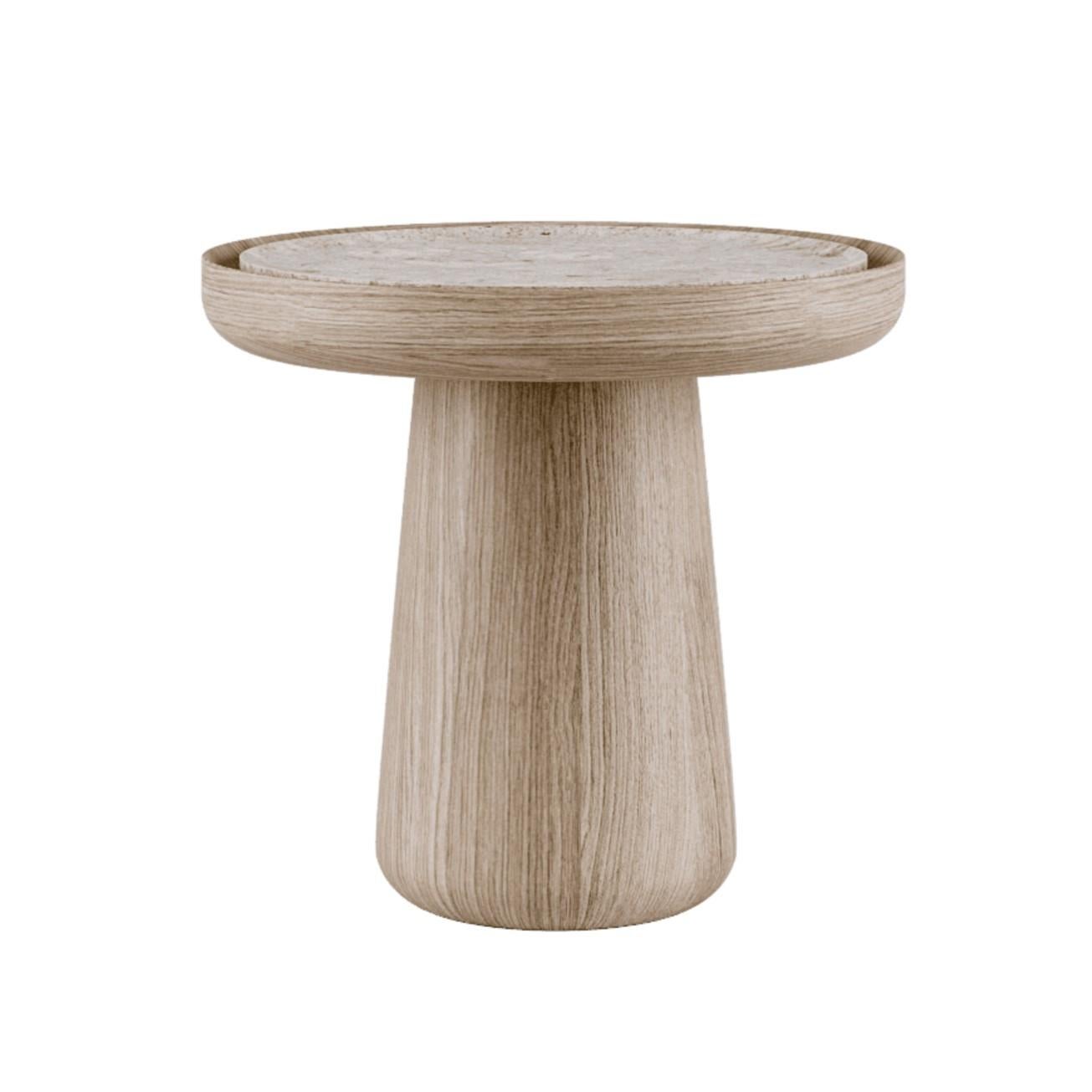 Petite table basse audacieuse Crema Marfil par Mohdern
Dimensions : ⌀ 50 x H 50 cm (plateau de marbre inclus ⌀ 42 cm)
MATERIAL : Frêne massif


Bold est une collection raffinée de tables basses conçues et produites par la marque Mohdern. Disponible