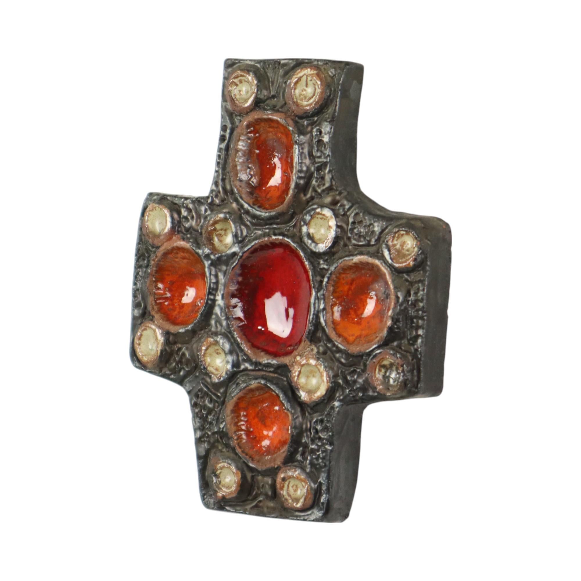 Brutalisme Petite Croix Crucifix Poterie Perignem Amphora Style en vente