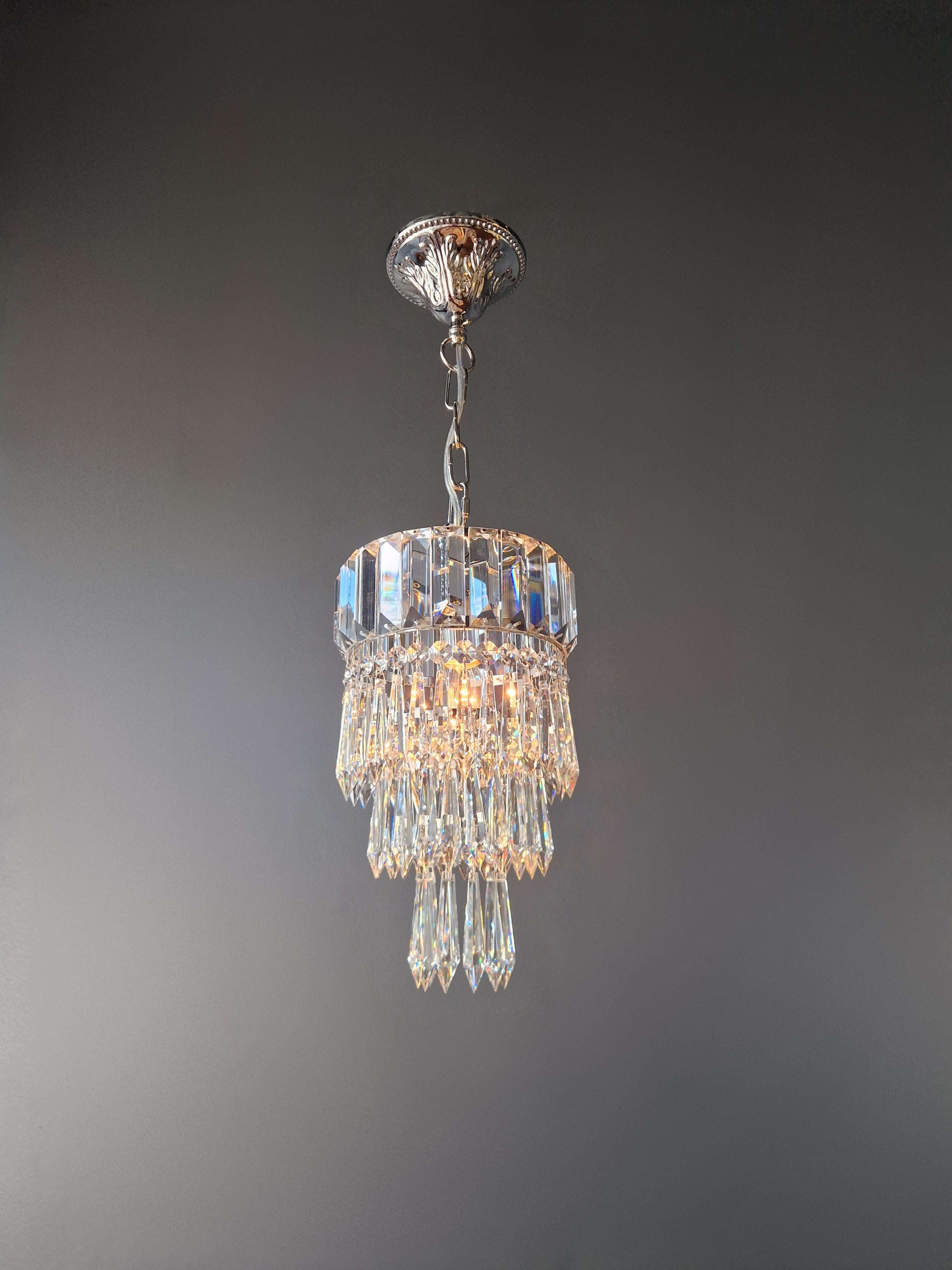 Art Déco Piccolo lampadario di cristallo a soffitto, argento, cromo e corridoio in vendita