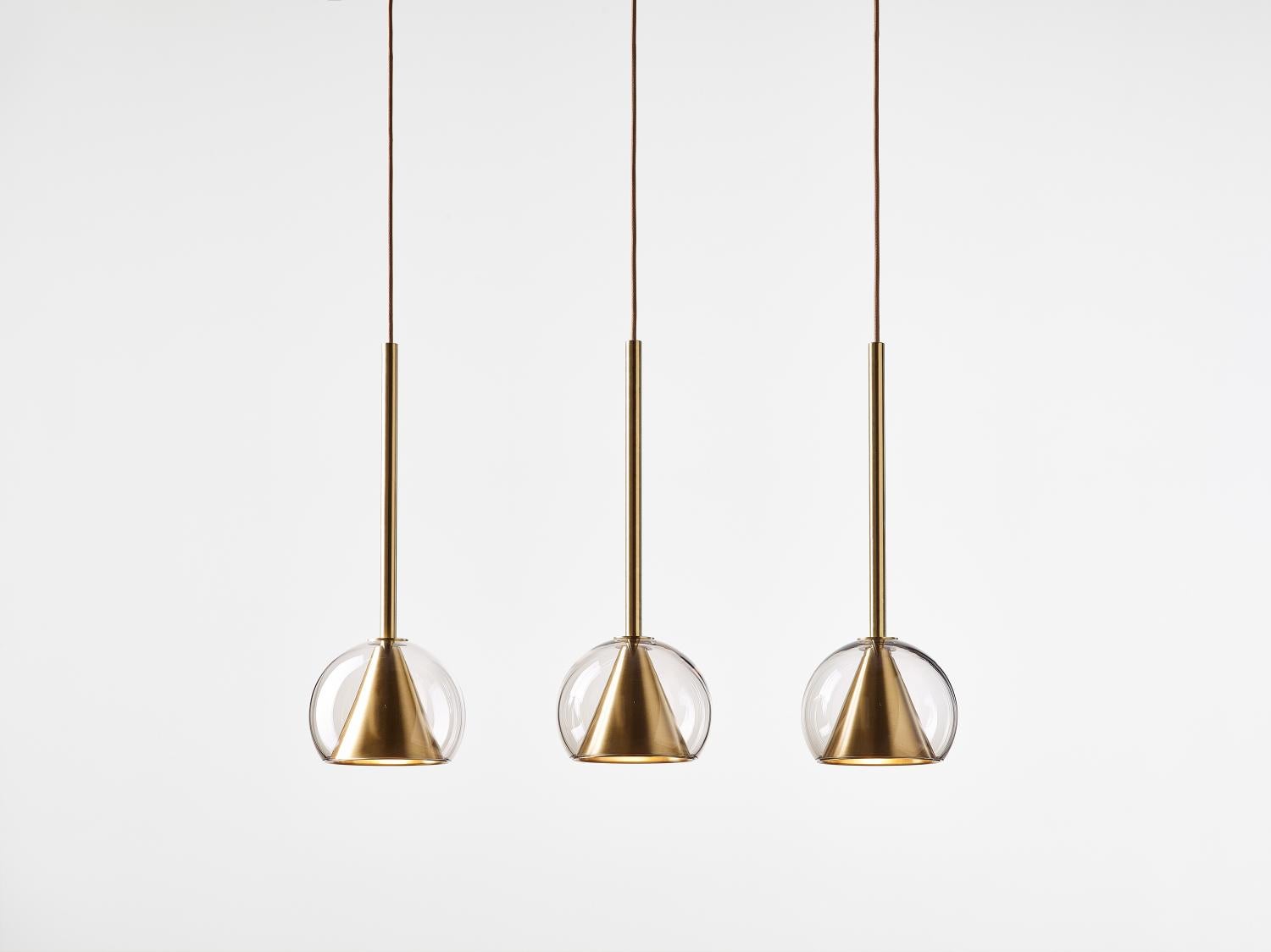 Small Crystal Clear Kono Pendant Light by Dechem Studio In New Condition In Geneve, CH