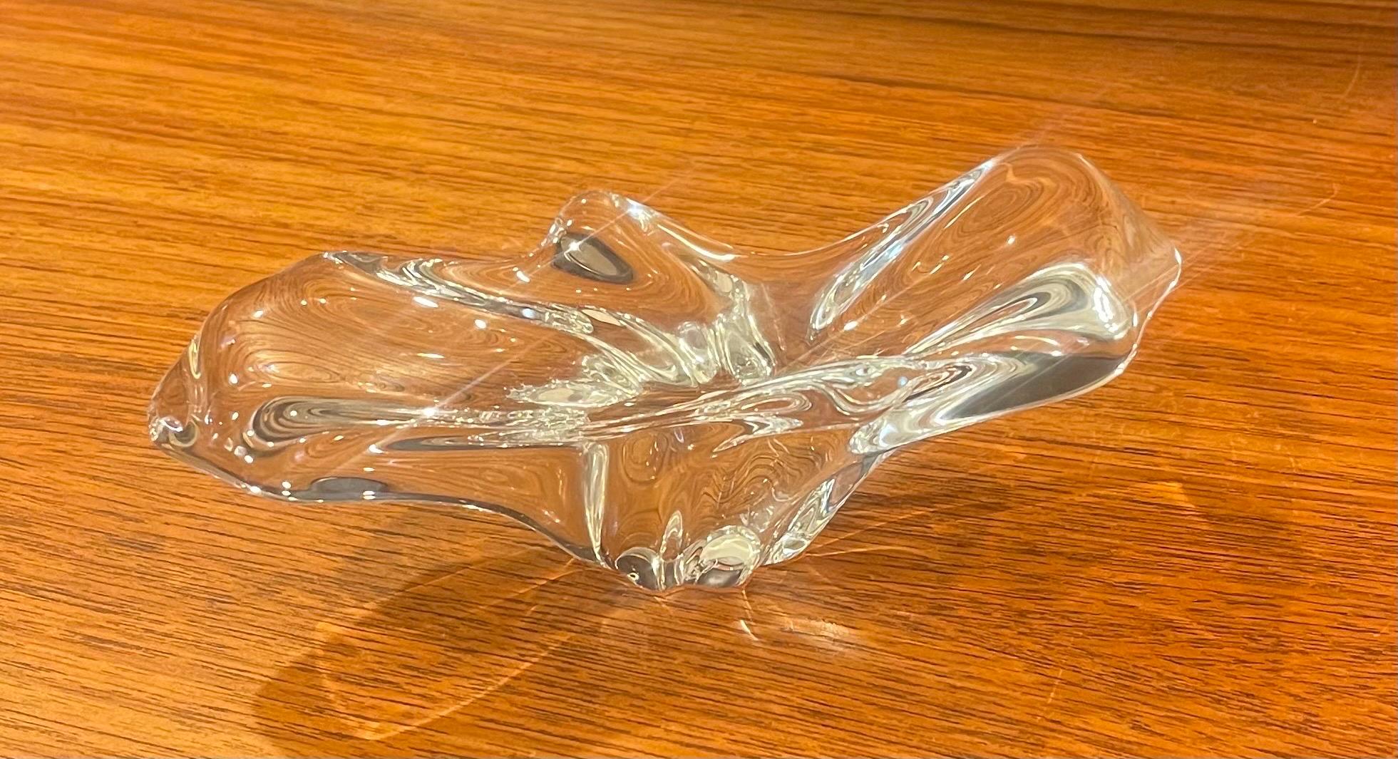 Small Crystal Free Form Sculptural Bowl / Candy Dish by Baccarat For Sale 6