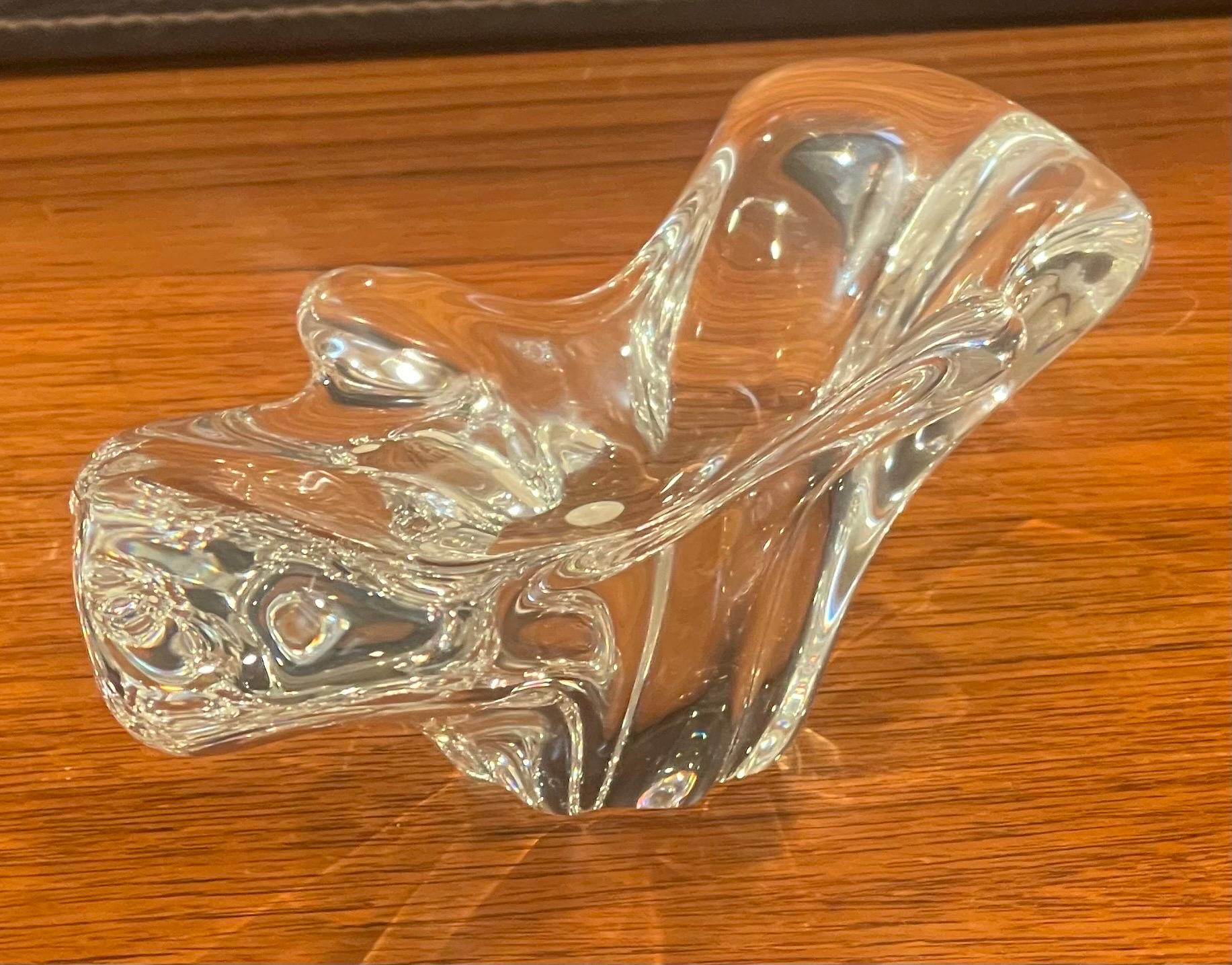 Small Crystal Free Form Sculptural Bowl / Candy Dish by Baccarat For Sale 4