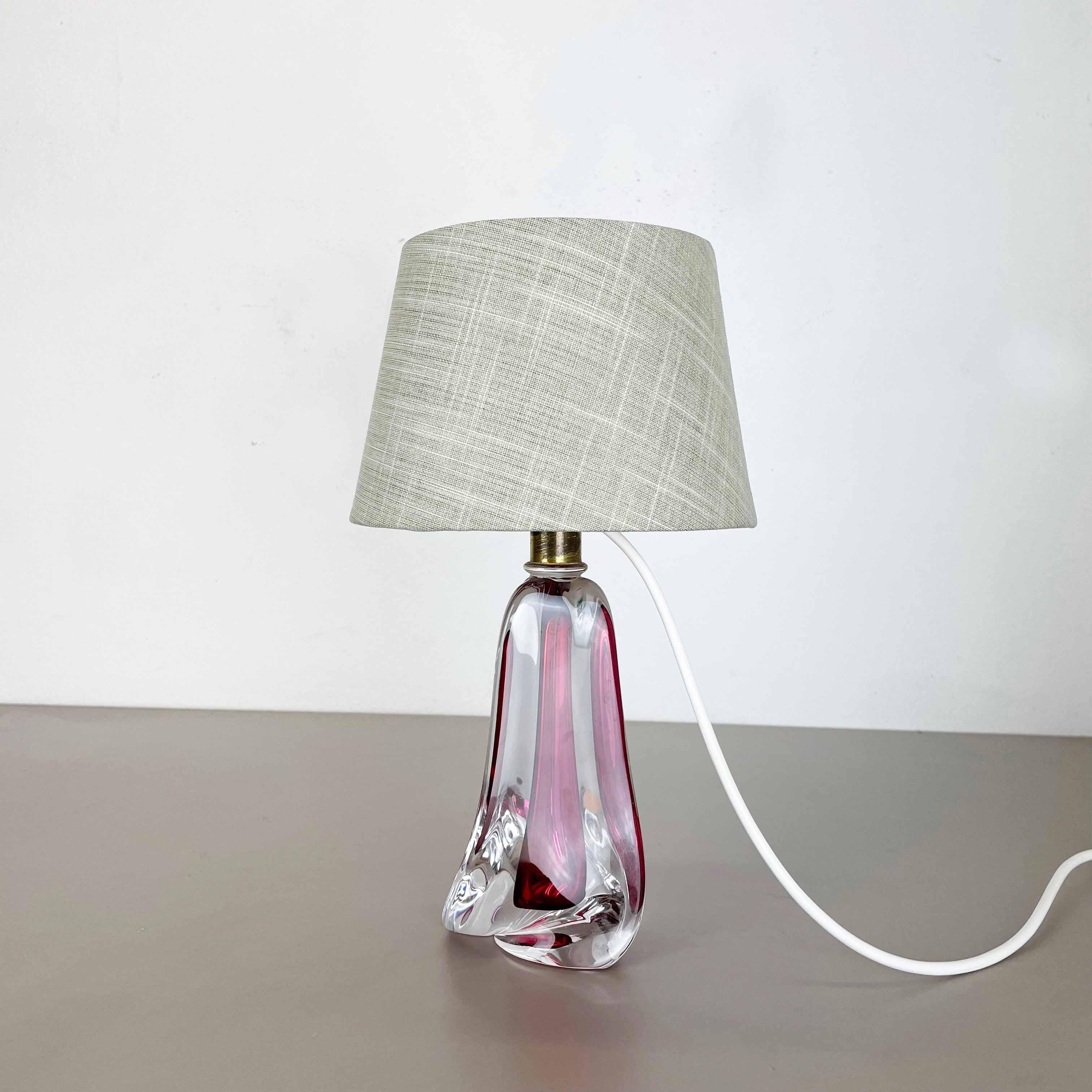 Belge Petite lampe de bureau rose en cristal de Murano, Val Saint Lambert, Belgique, années 1960 en vente