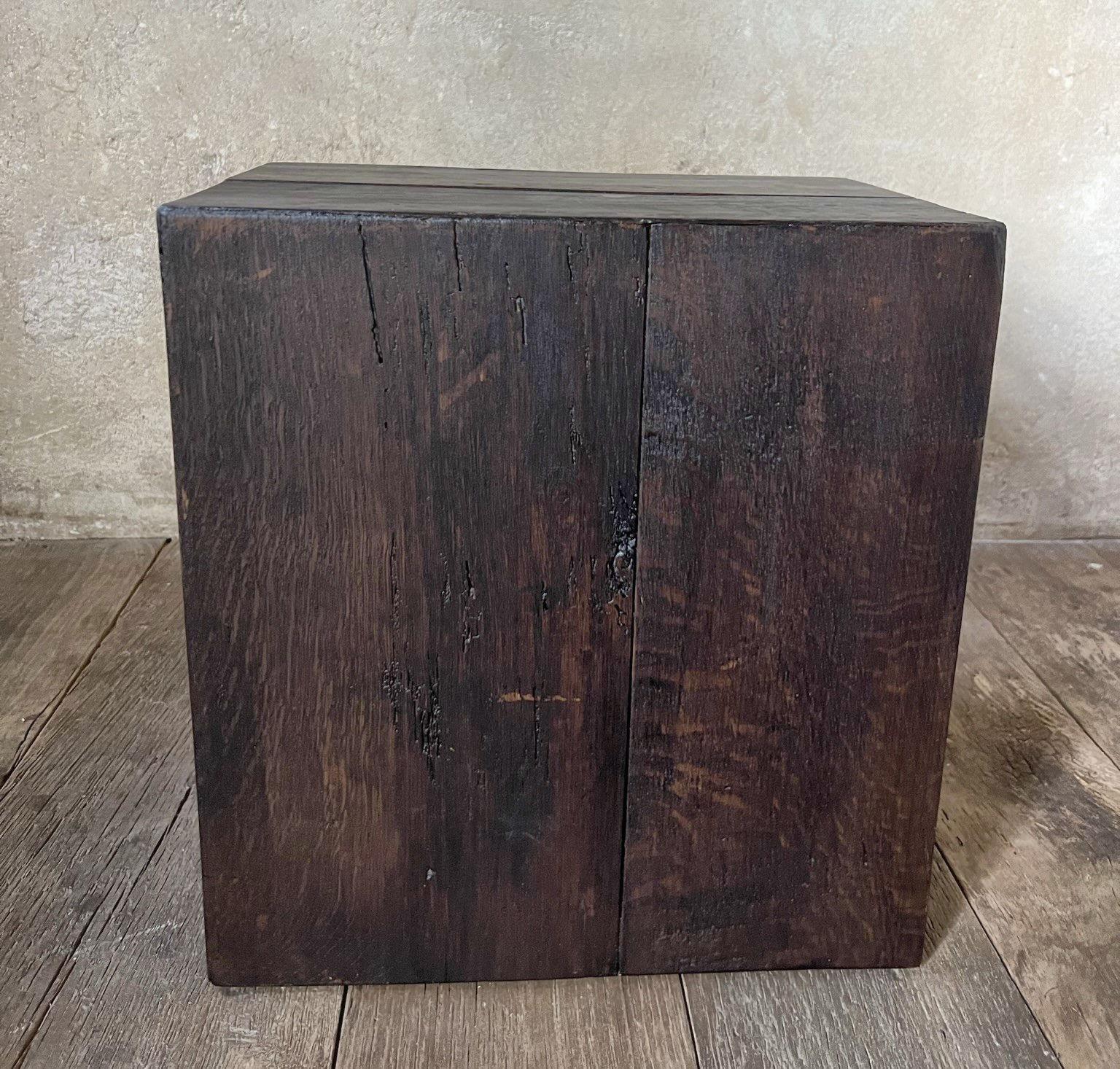 Hand-Crafted Small Cube Sidetable 18th Century Oak For Sale