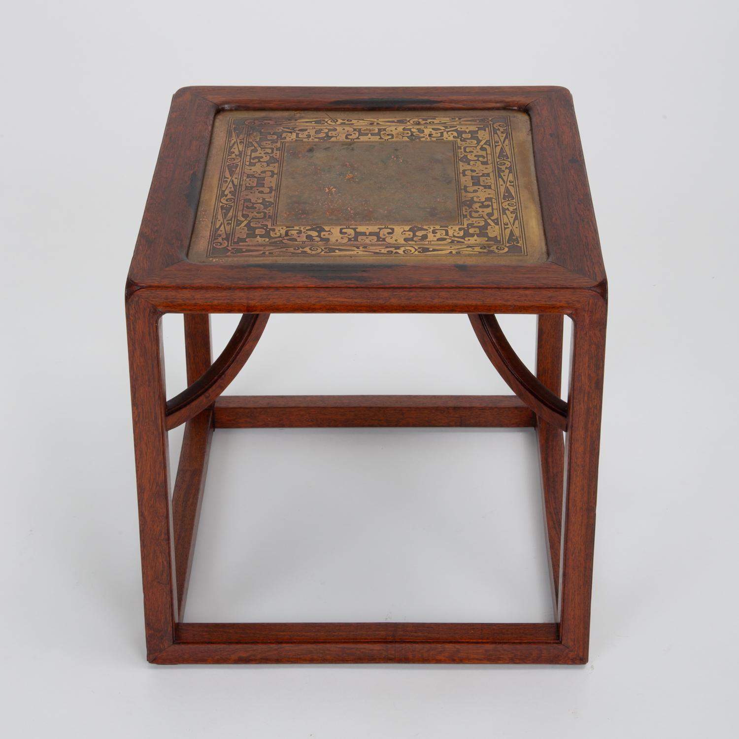 Small Cube Table in Solid Rosewood and Etched Brass In Excellent Condition In Los Angeles, CA