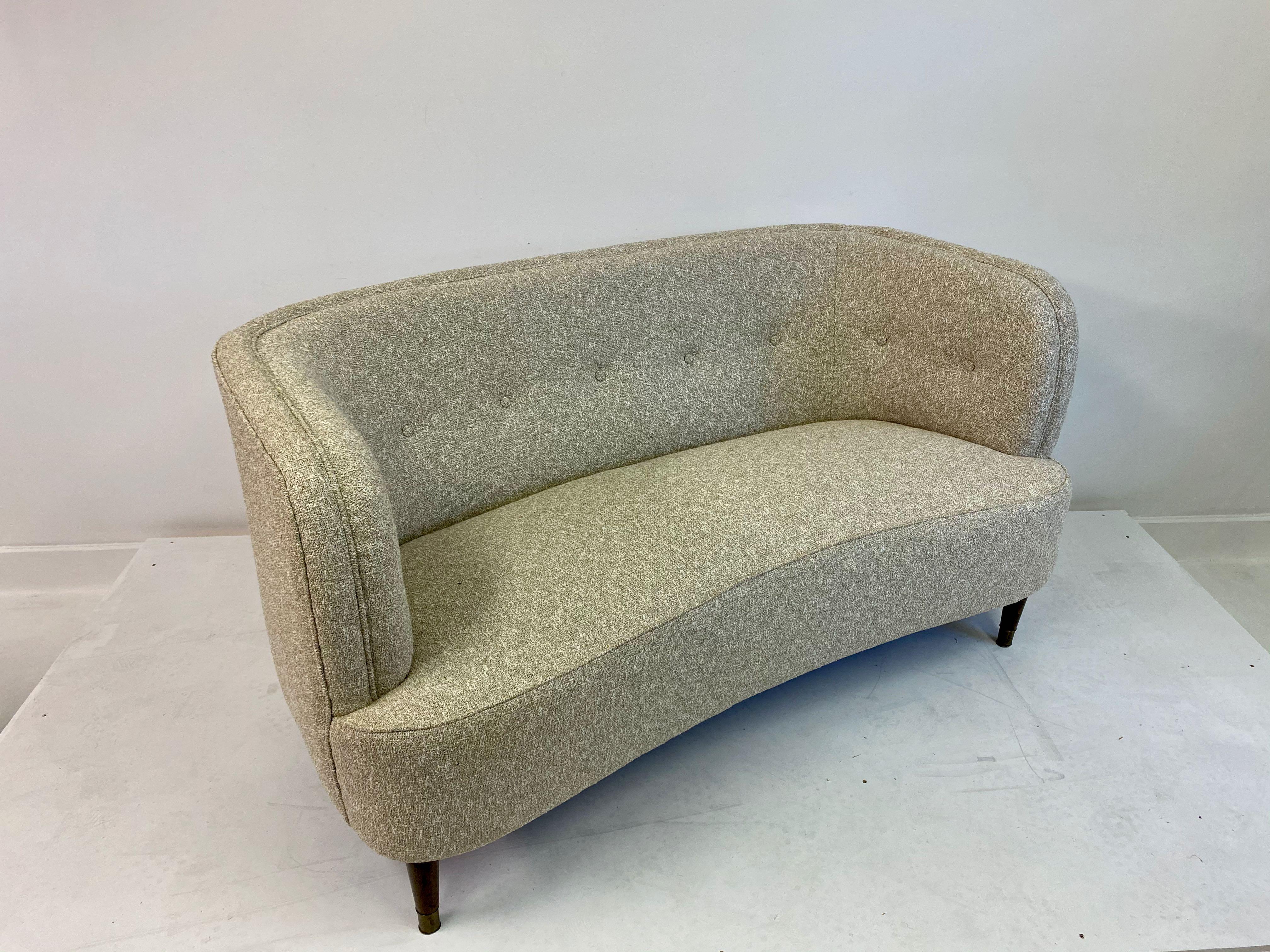 Mid-Century Modern Small Curved 1940s Danish Two-Seat Sofa in Neutral Lelièvre Fabric
