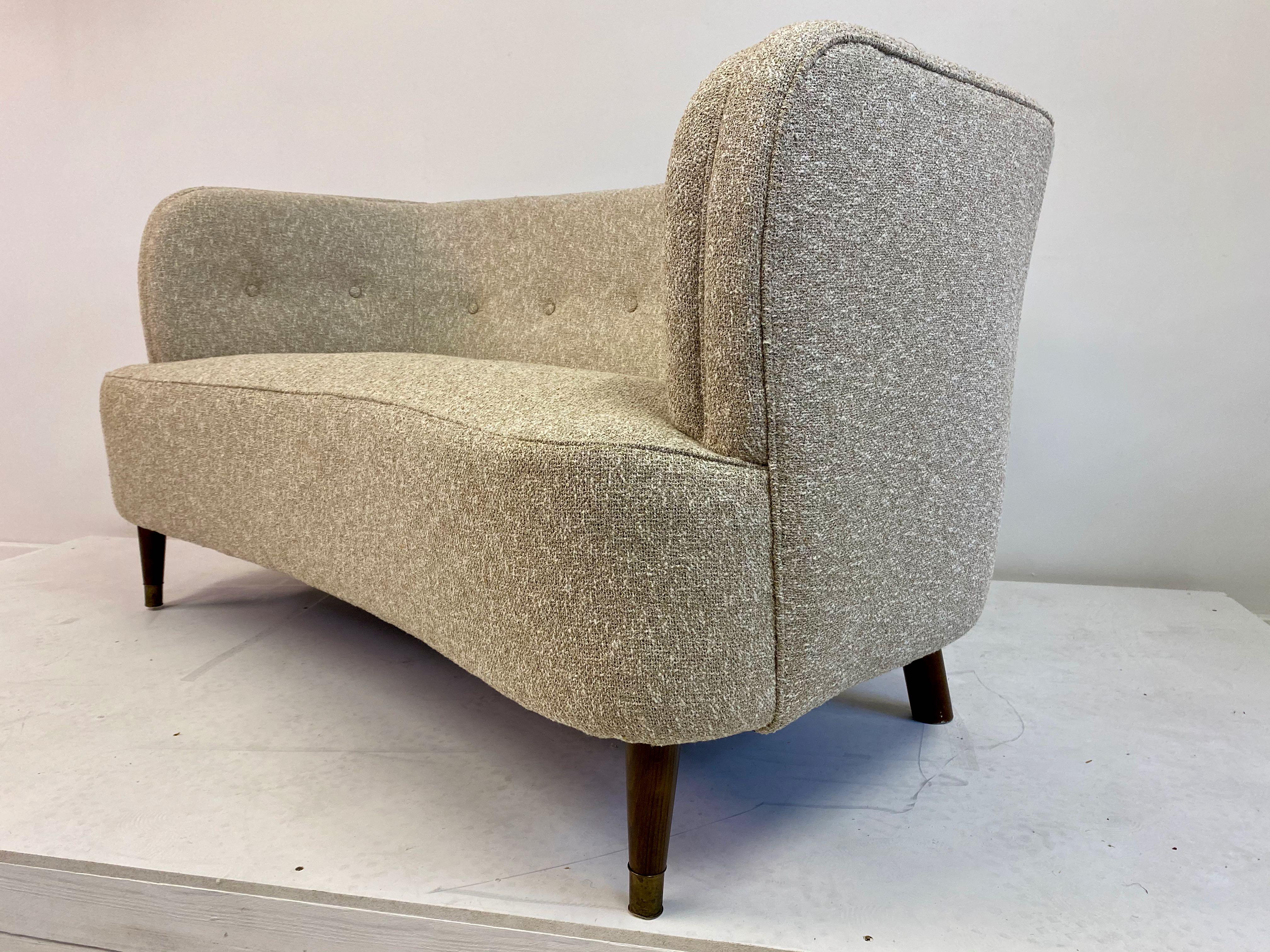 20th Century Small Curved 1940s Danish Two-Seat Sofa in Neutral Lelièvre Fabric
