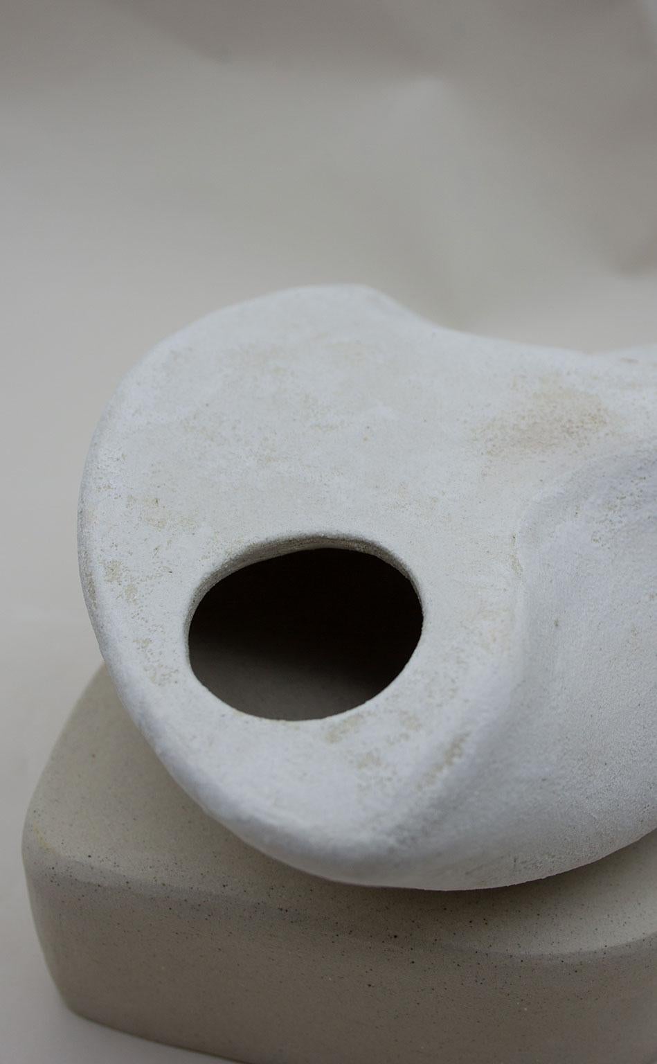 Small Curved Form with Hip and Plinth, Stoneware and Porcelain Slip Sculpture In New Condition In London, GB