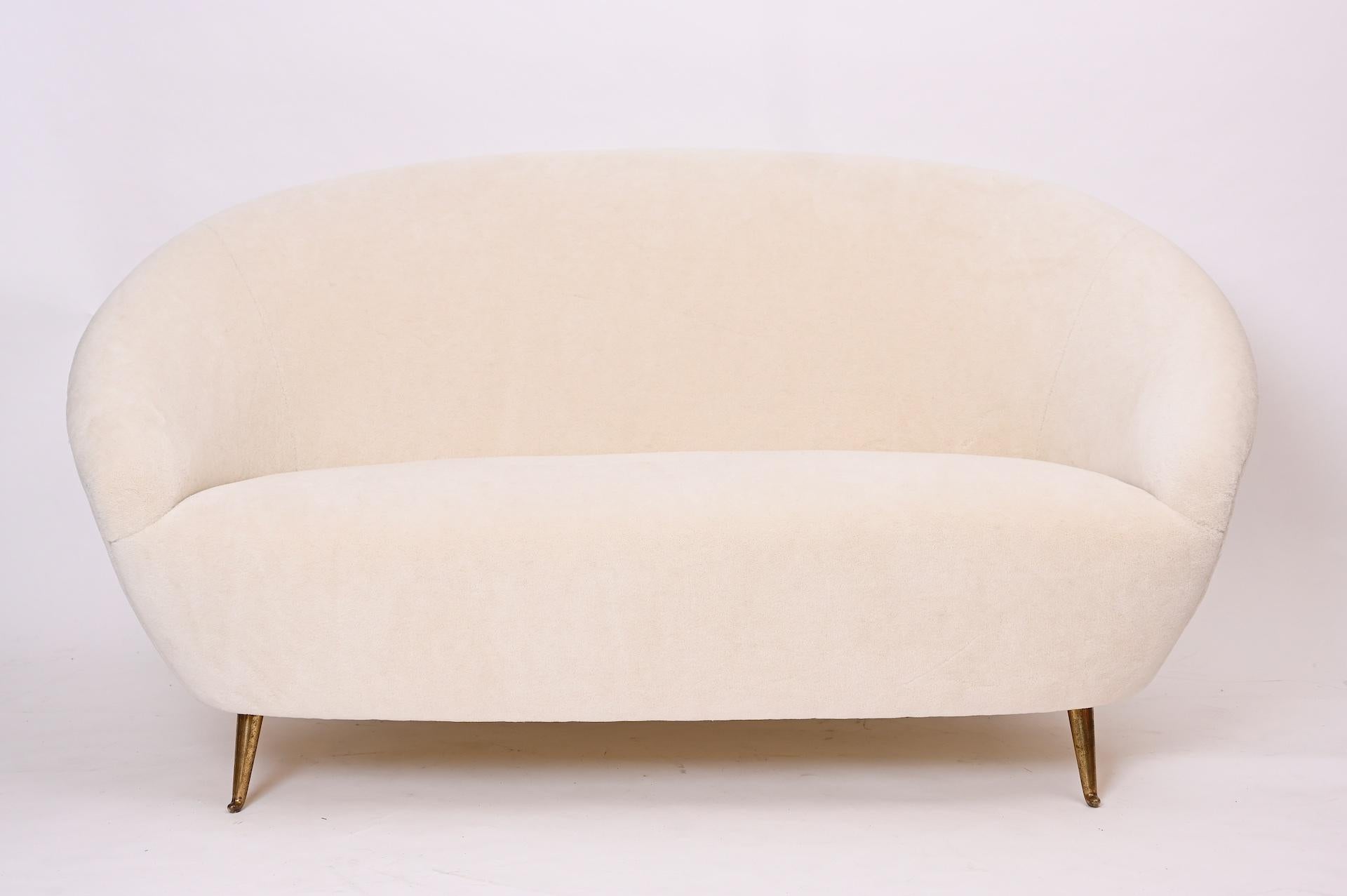 Small Curved Sofa in Style of Ico Parisi, Italy, circa 1950 In Excellent Condition In London, GB