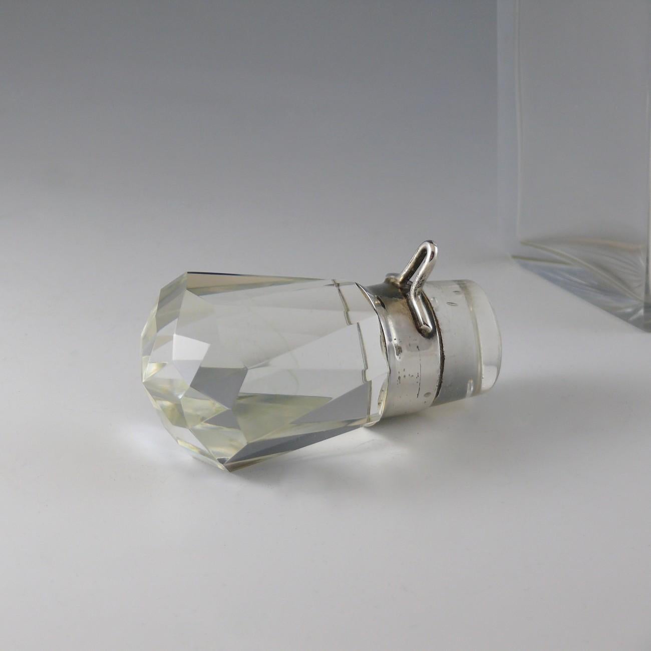 Small Cut Glass and Sterling Silver Collared Locking Decanter, hallmarked 1917 In Good Condition In London, GB