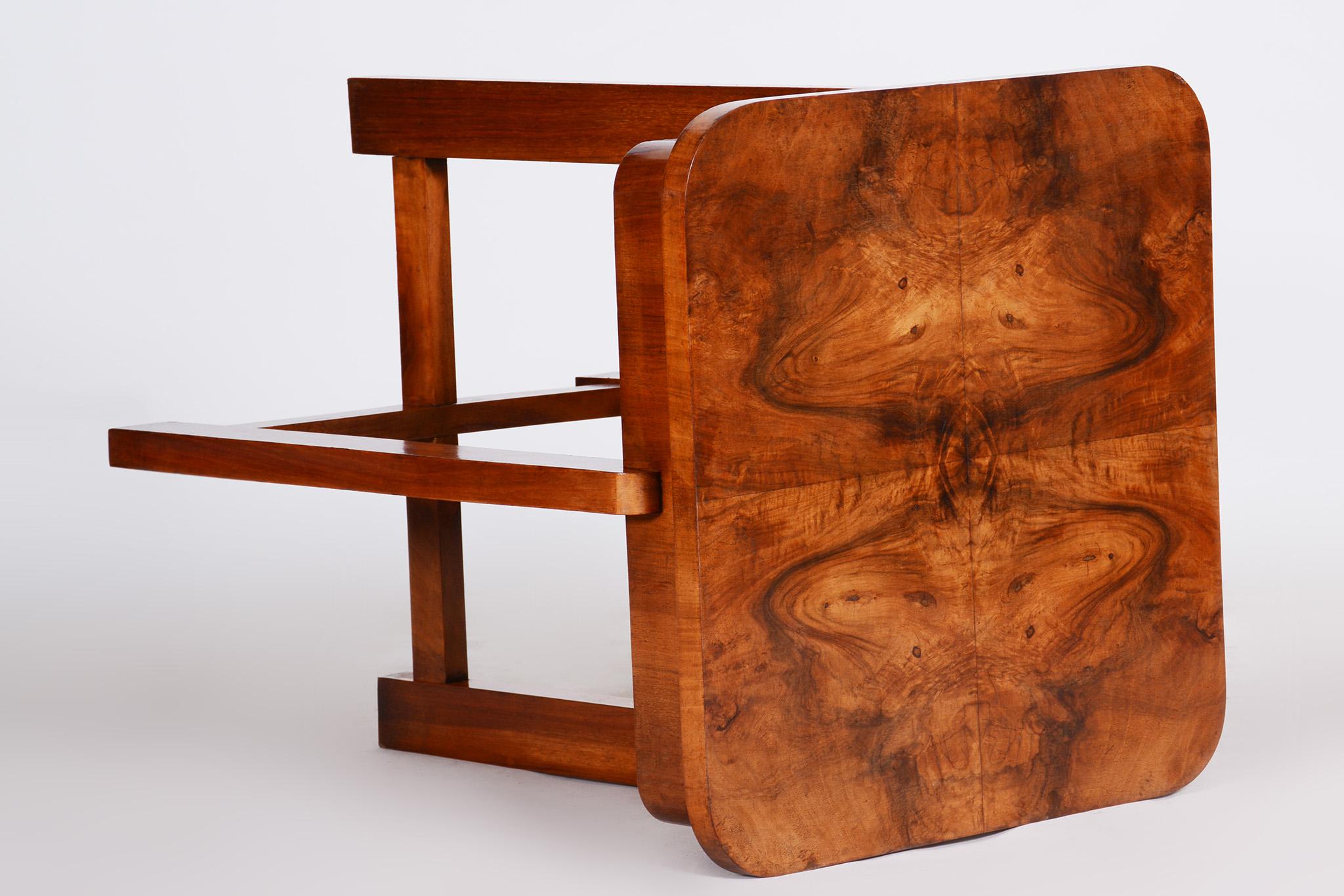 Small Czech Art Deco Table, Made in the 1930s Out of Walnut, Fully Restored 2