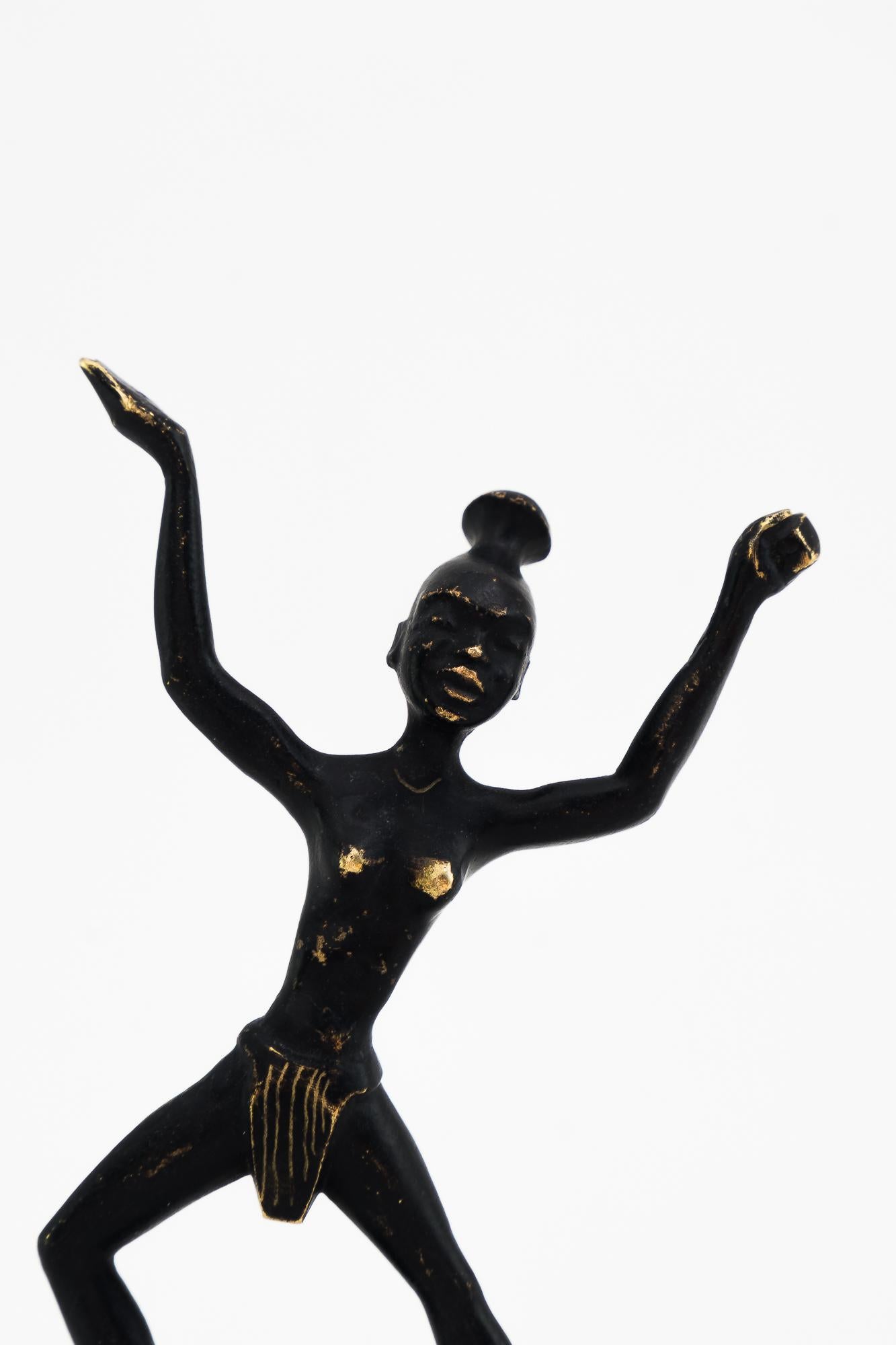 Blackened Small Dancing African Women Figurine by Richard Rohac, Vienna, Around 1950s For Sale