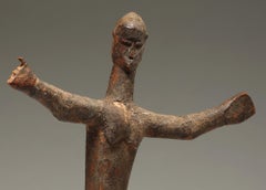 Kleine tanzende Lobi-Figur mit Armlehnen, kubistisches Gesicht Ghana Westafrika ex Willis